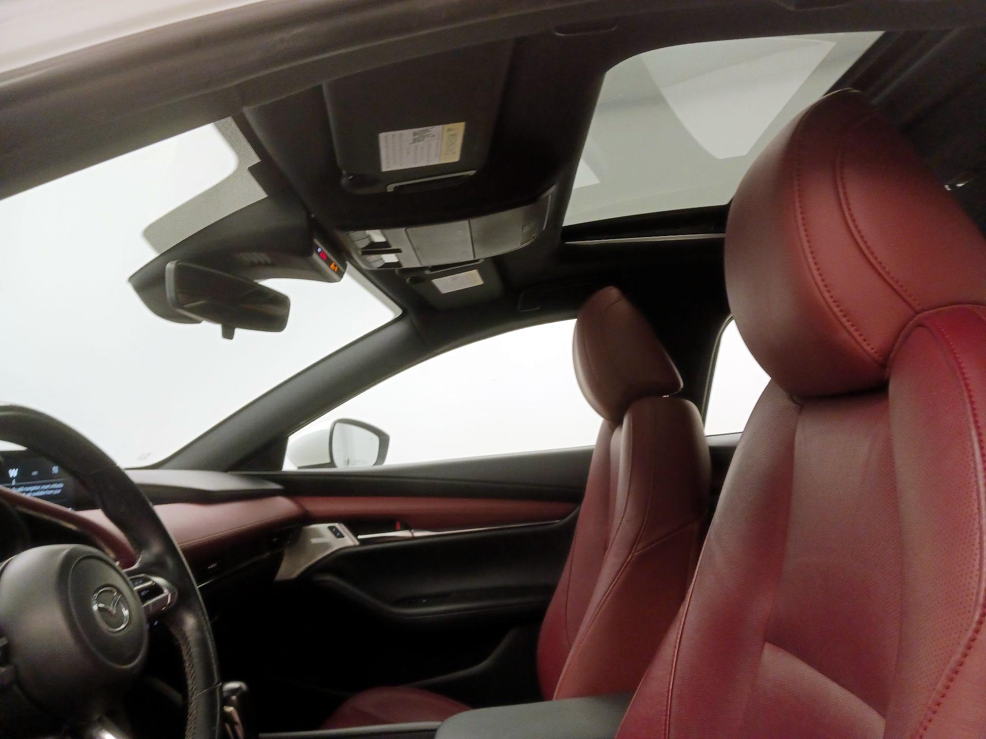 Thumbnail: 2021 Mazda Mazda3 - 19