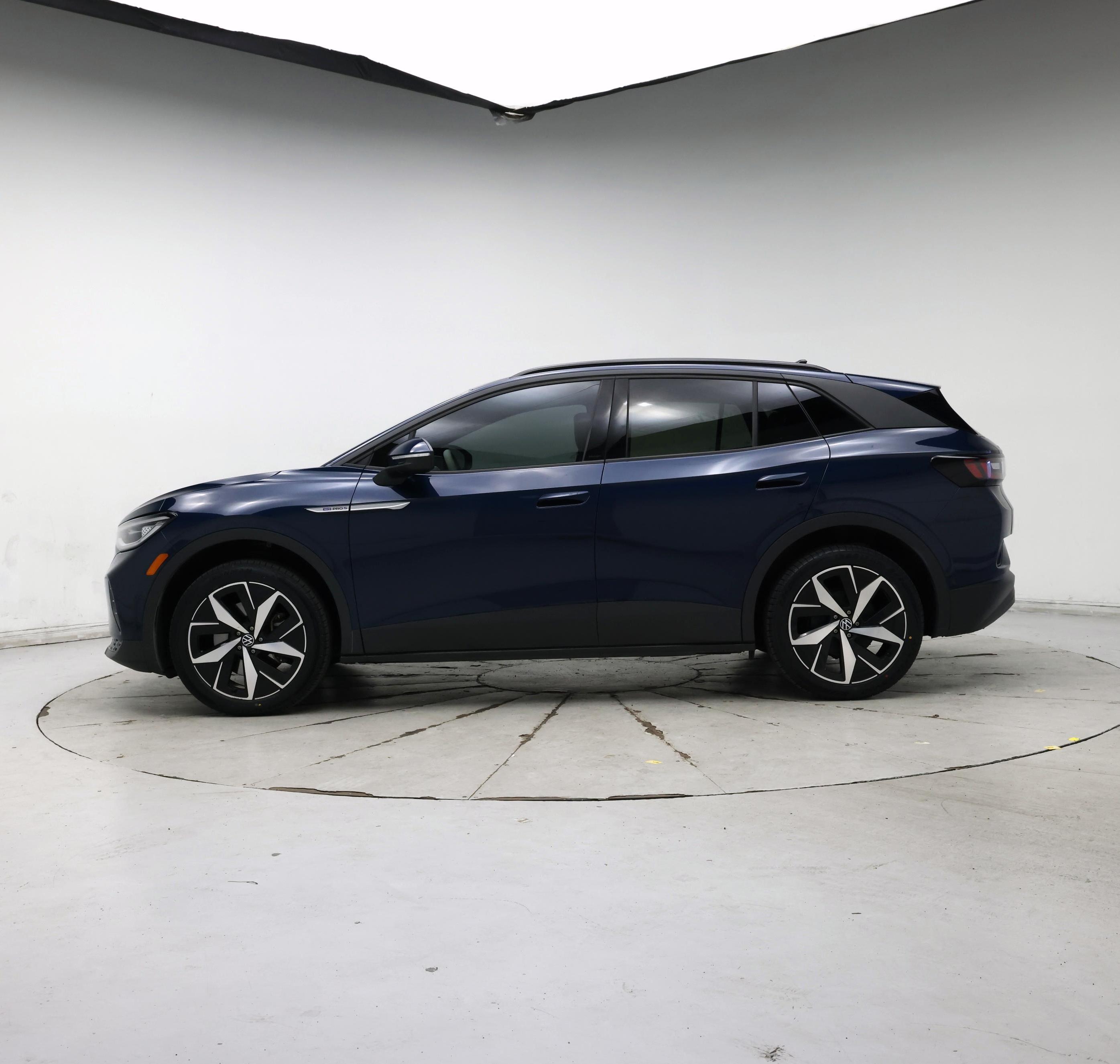 Thumbnail: 2023 Volkswagen ID.4 - 3