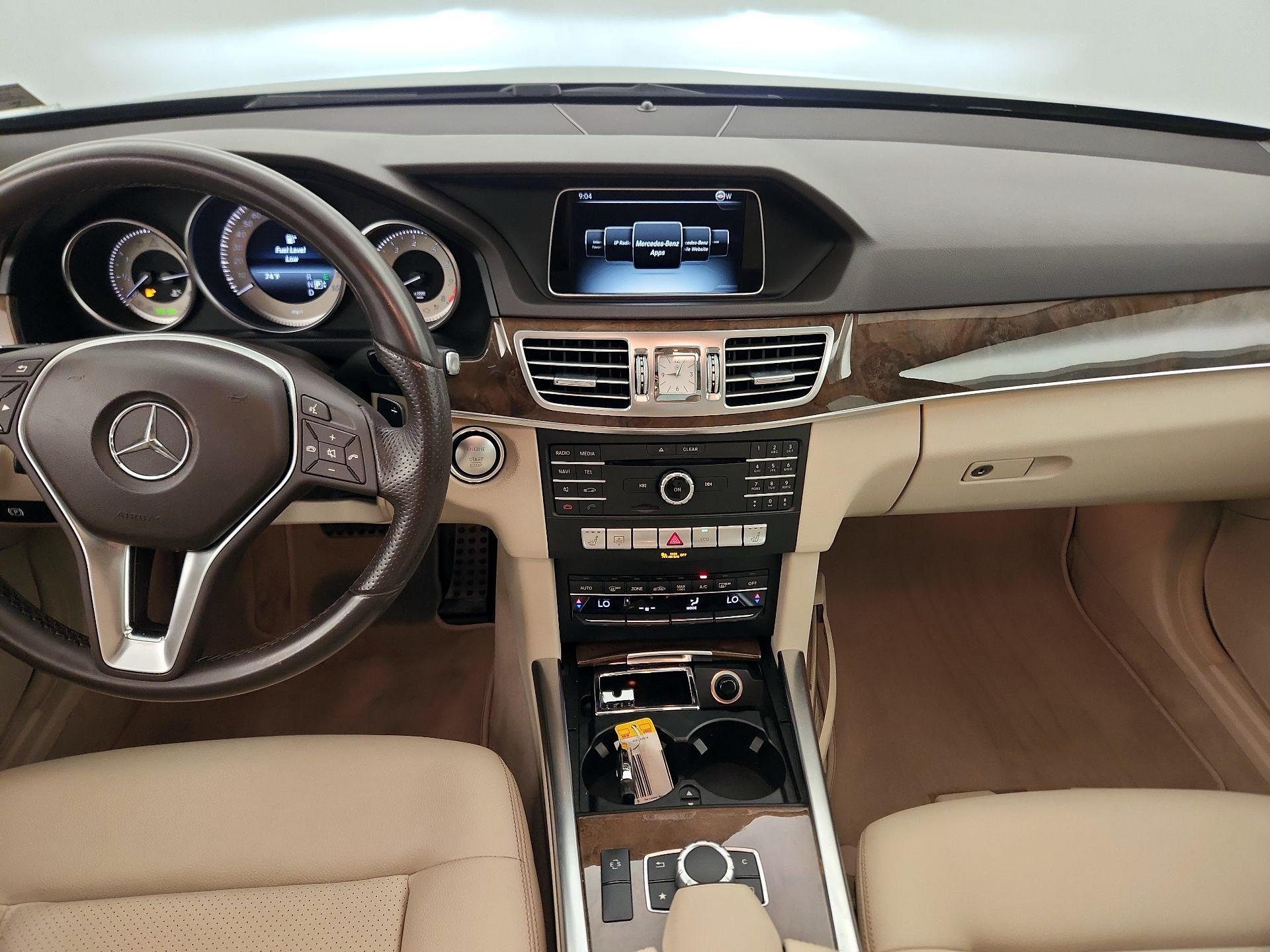 Thumbnail: 2016 Mercedes-Benz E-Class - 9