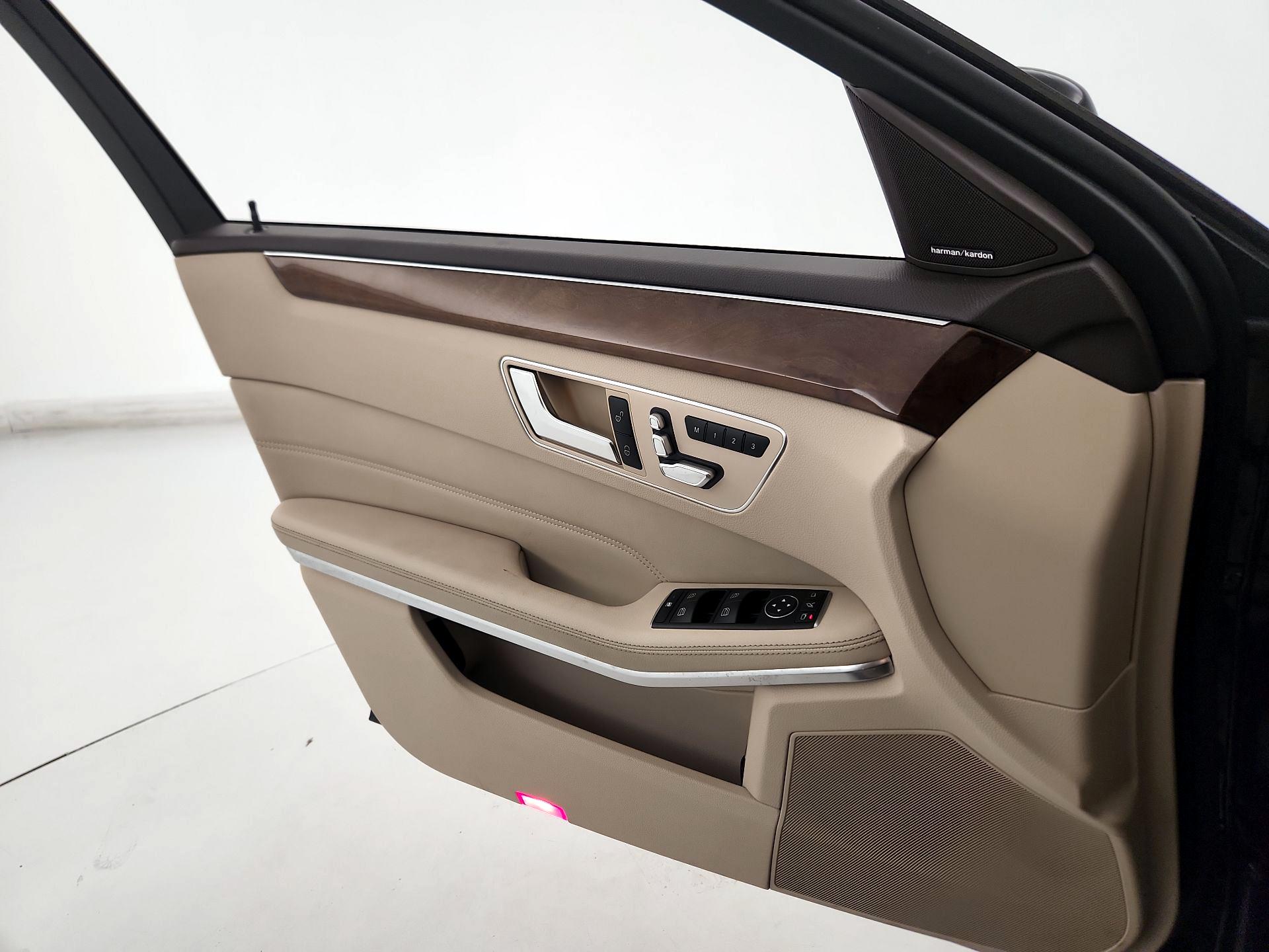 Thumbnail: 2016 Mercedes-Benz E-Class - 12