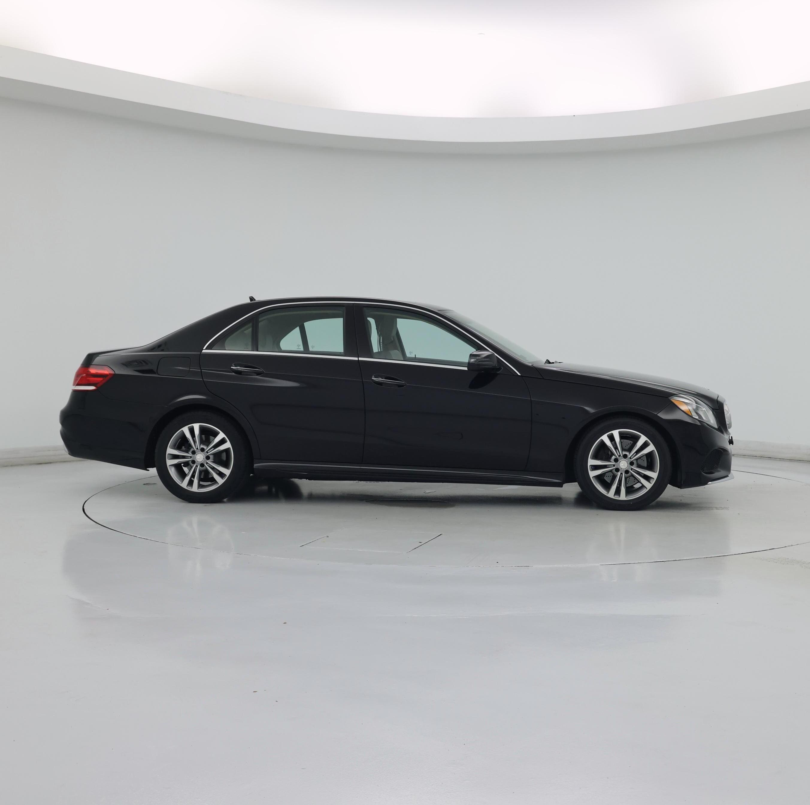 Thumbnail: 2016 Mercedes-Benz E-Class - 7