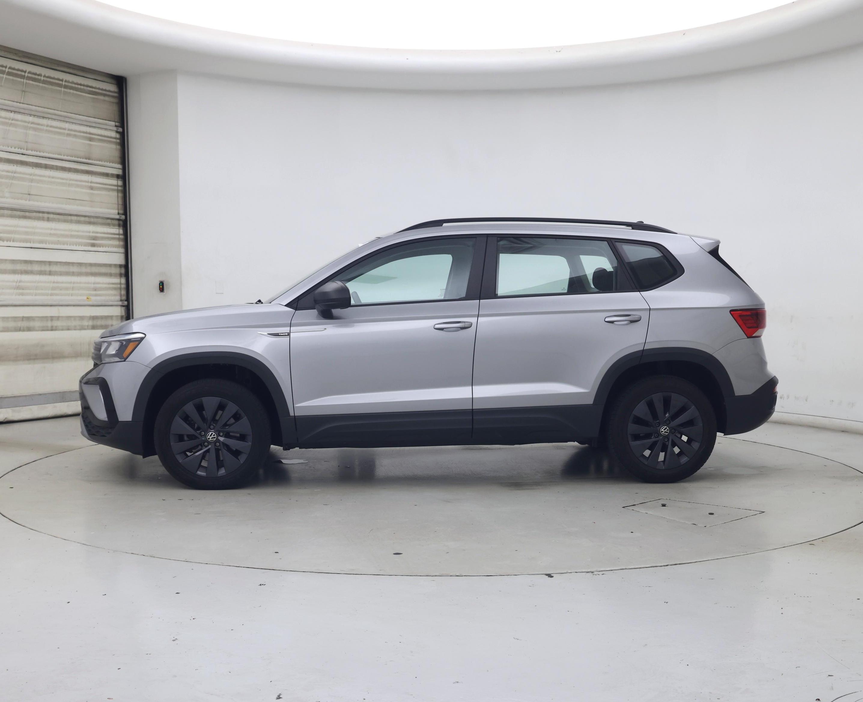 Thumbnail: 2022 Volkswagen Taos - 3