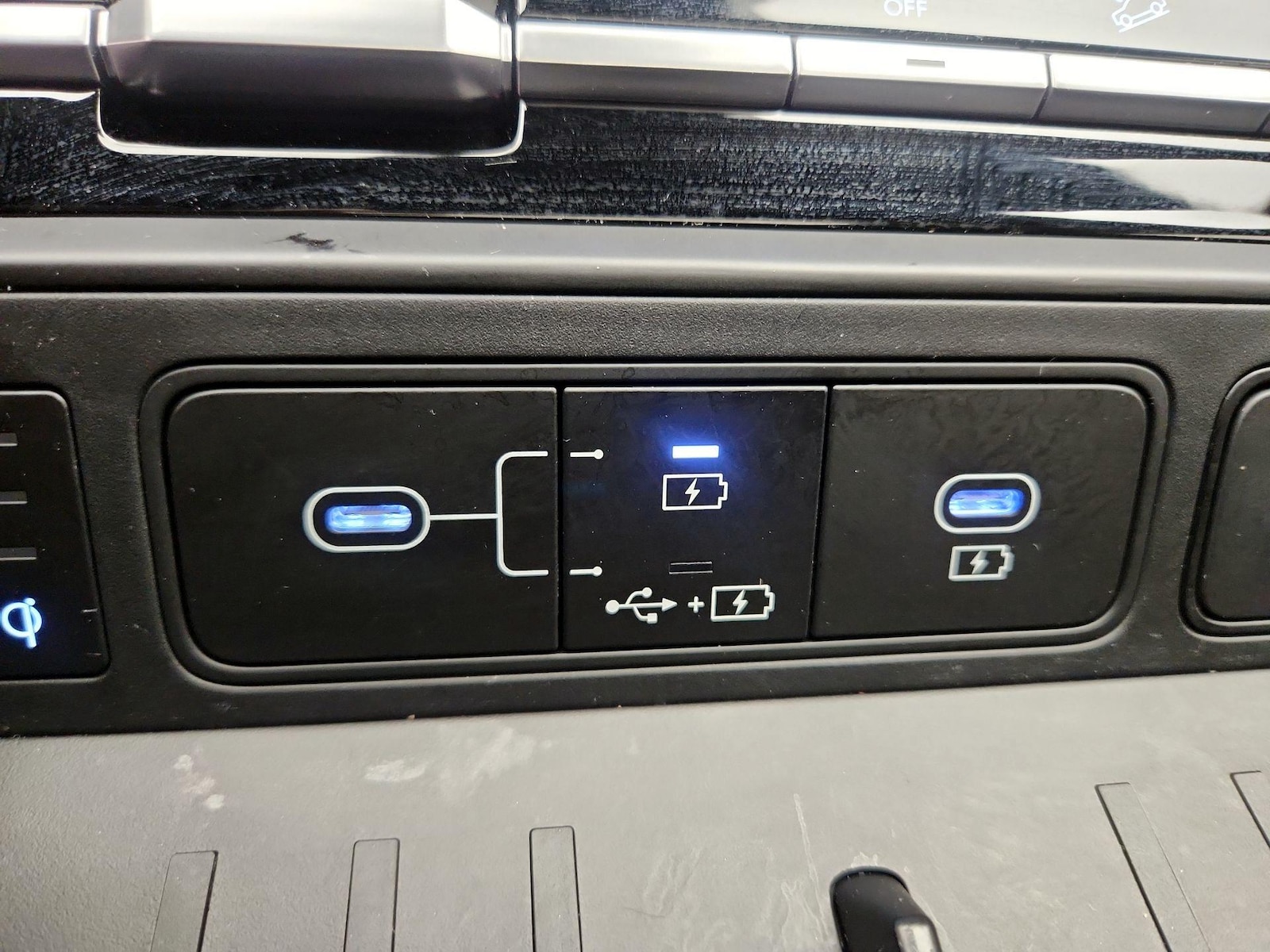2025 Hyundai Santa Fe Calligraphy - Photo 20