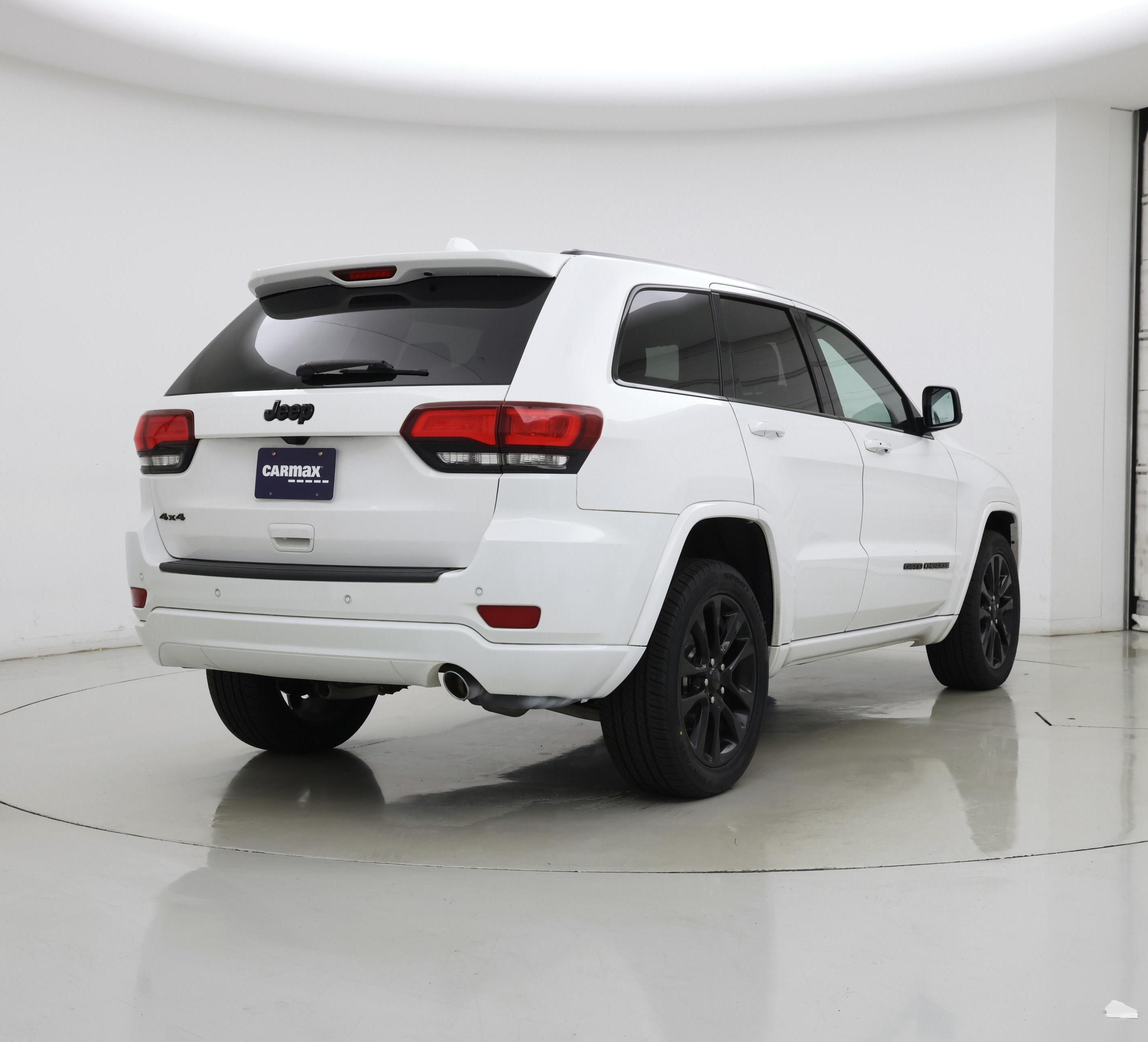 Thumbnail: 2019 Jeep Grand Cherokee - 8