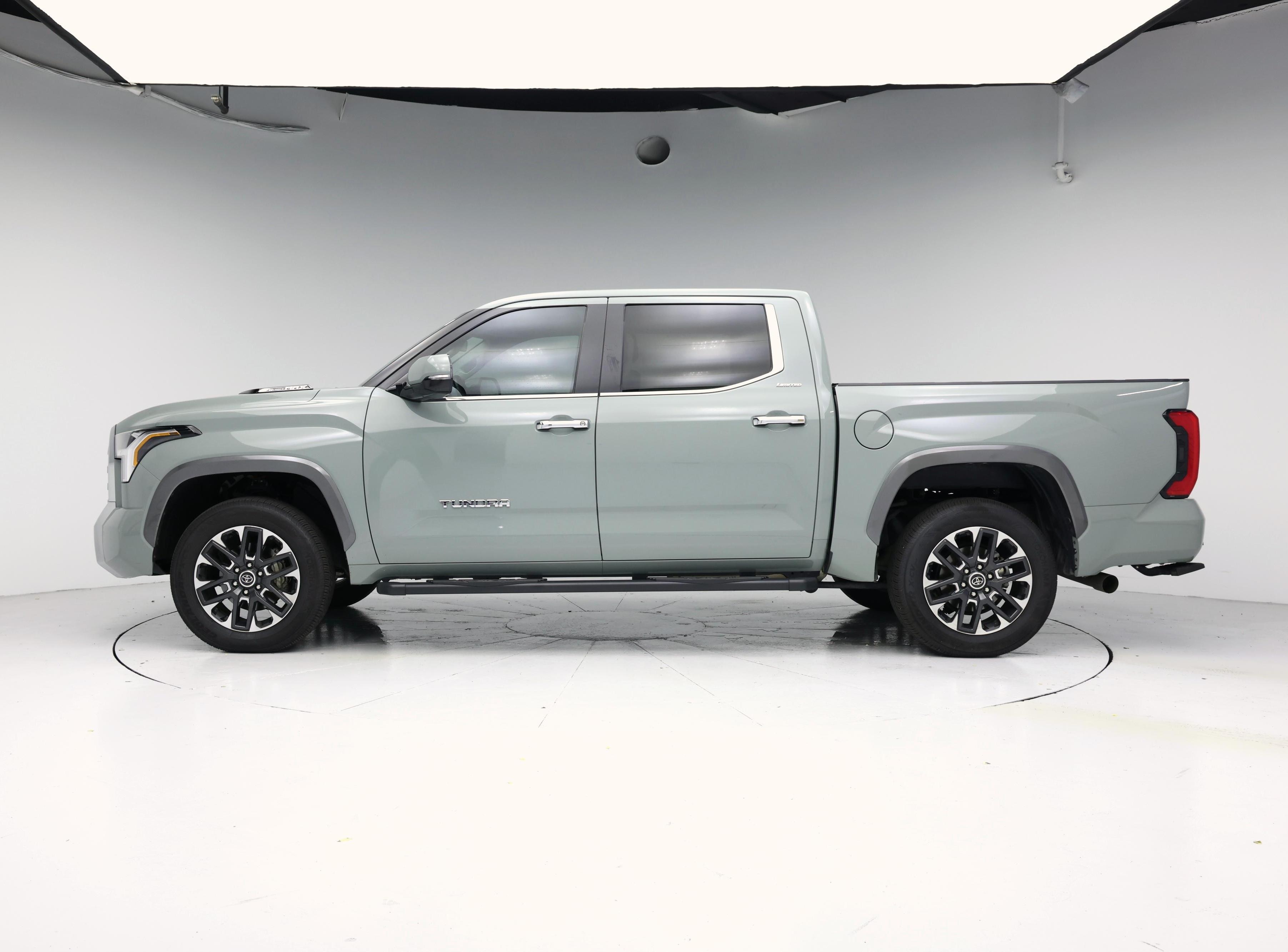 Thumbnail: 2024 Toyota Tundra - 3