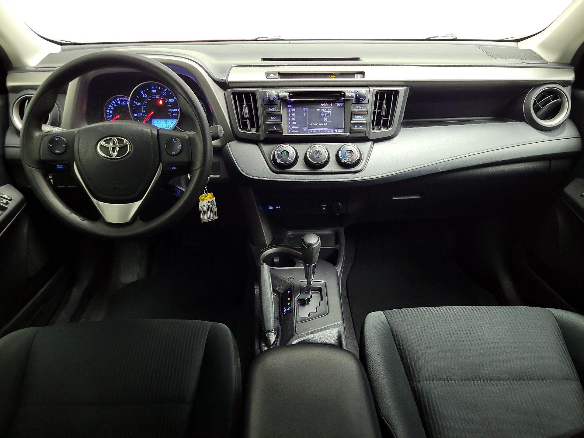 Thumbnail: 2016 Toyota RAV4 - 9
