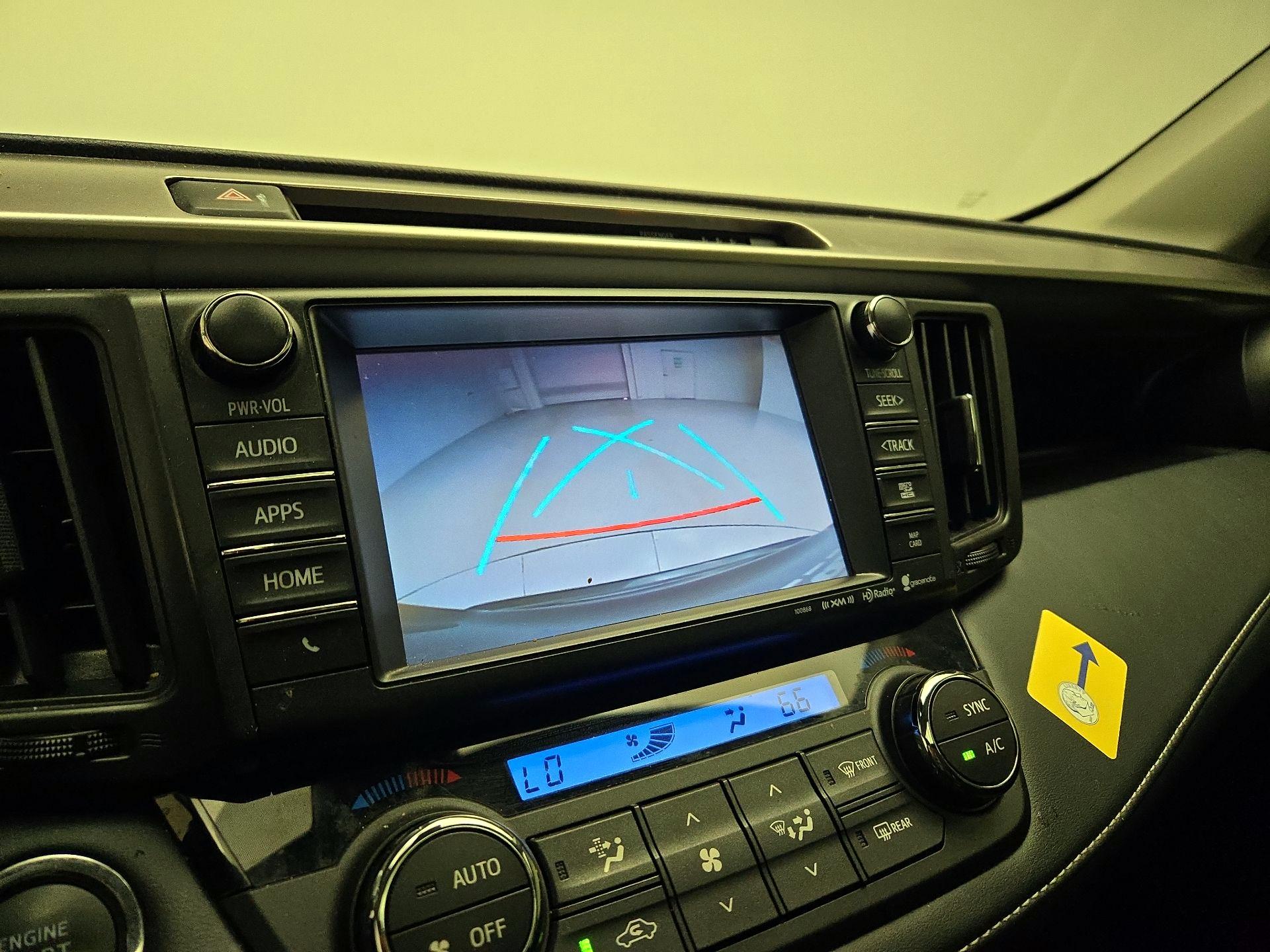 Thumbnail: 2018 Toyota RAV4 - 14