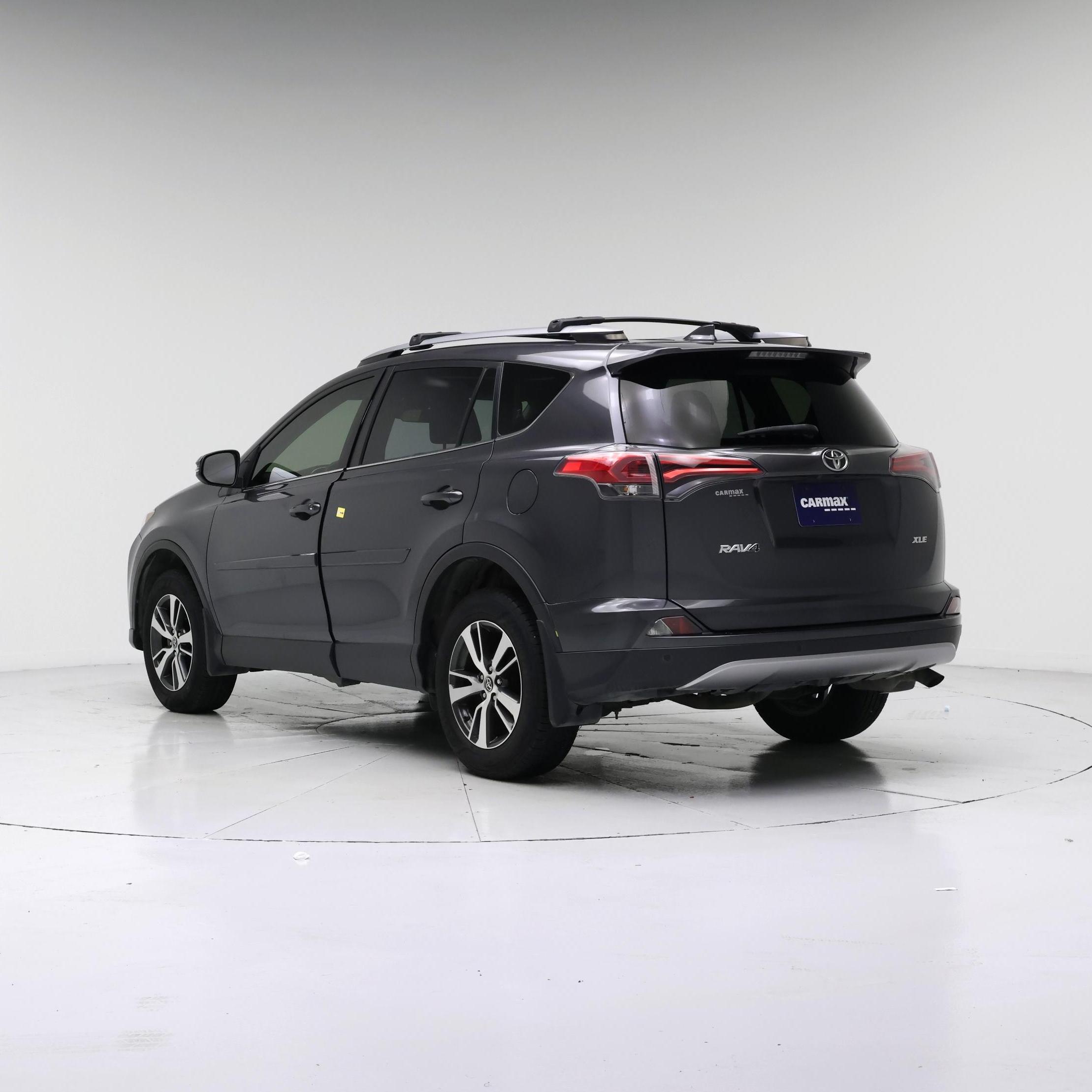 Thumbnail: 2018 Toyota RAV4 - 2