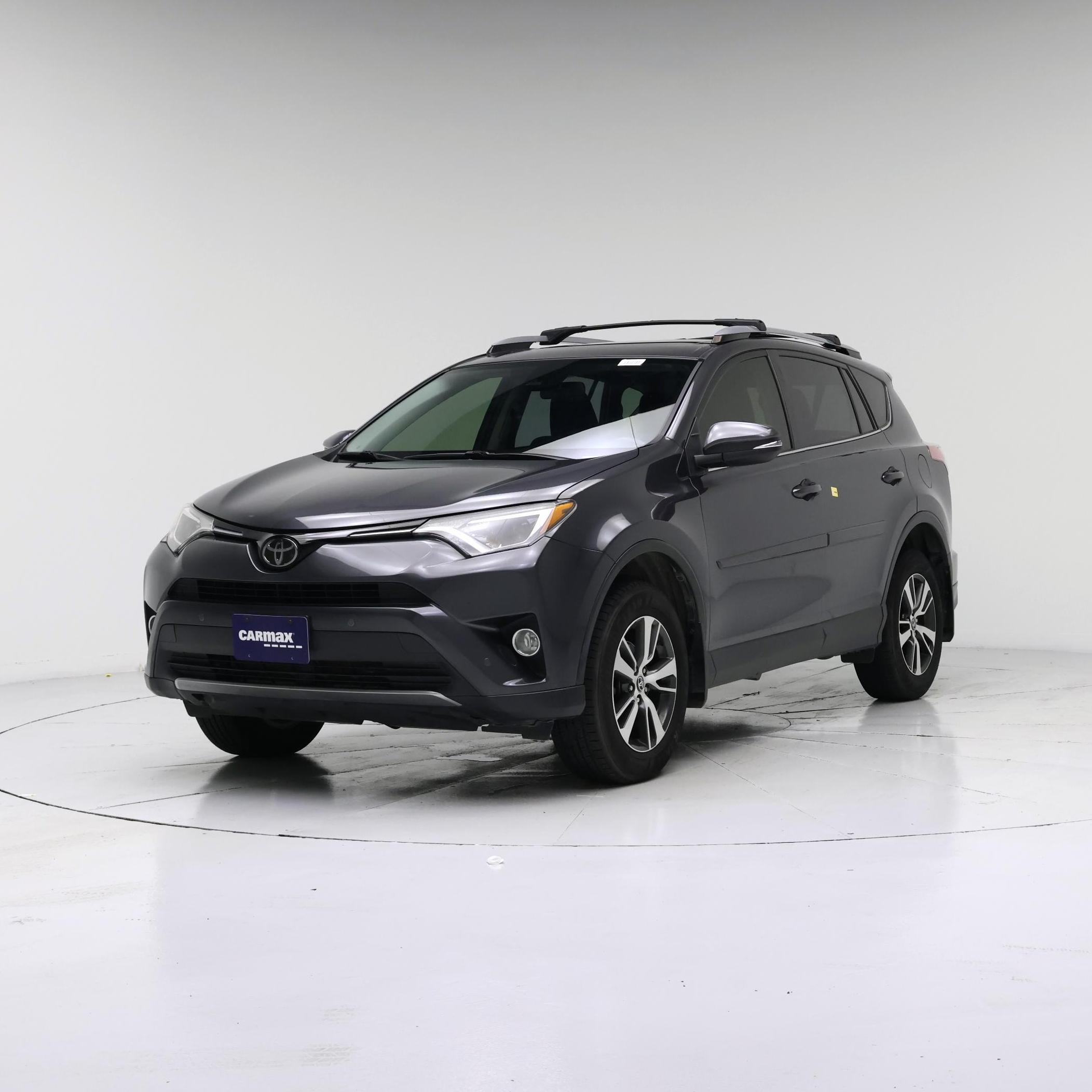Thumbnail: 2018 Toyota RAV4 - 4