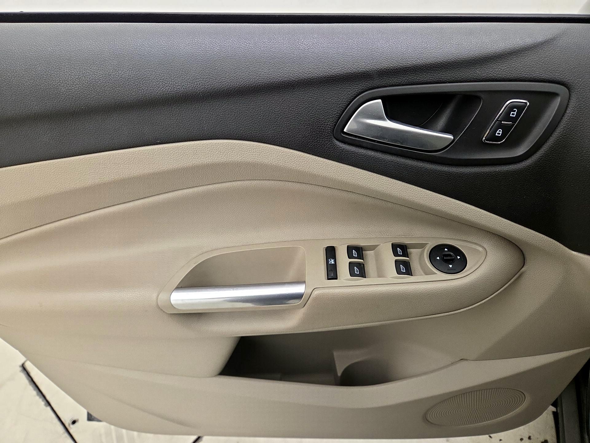 Thumbnail: 2015 Ford Escape - 12