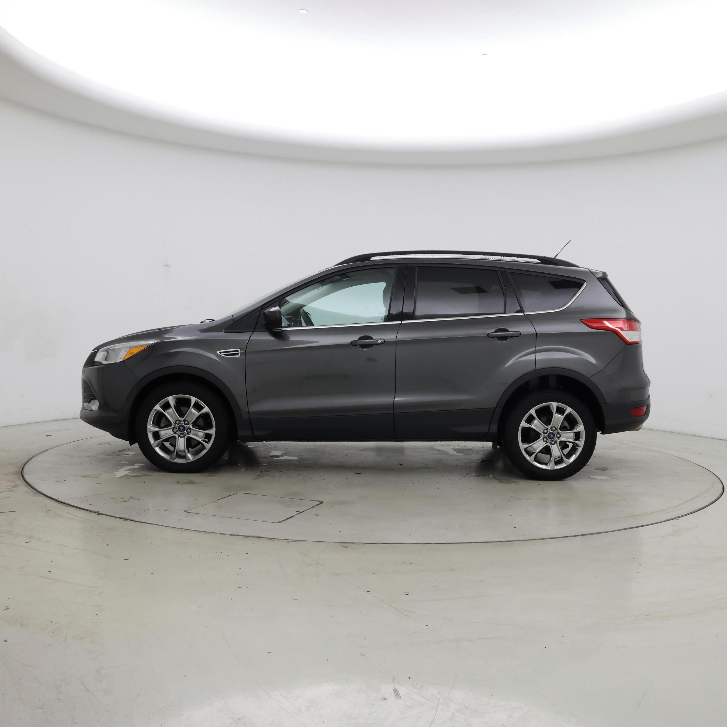 Thumbnail: 2015 Ford Escape - 3