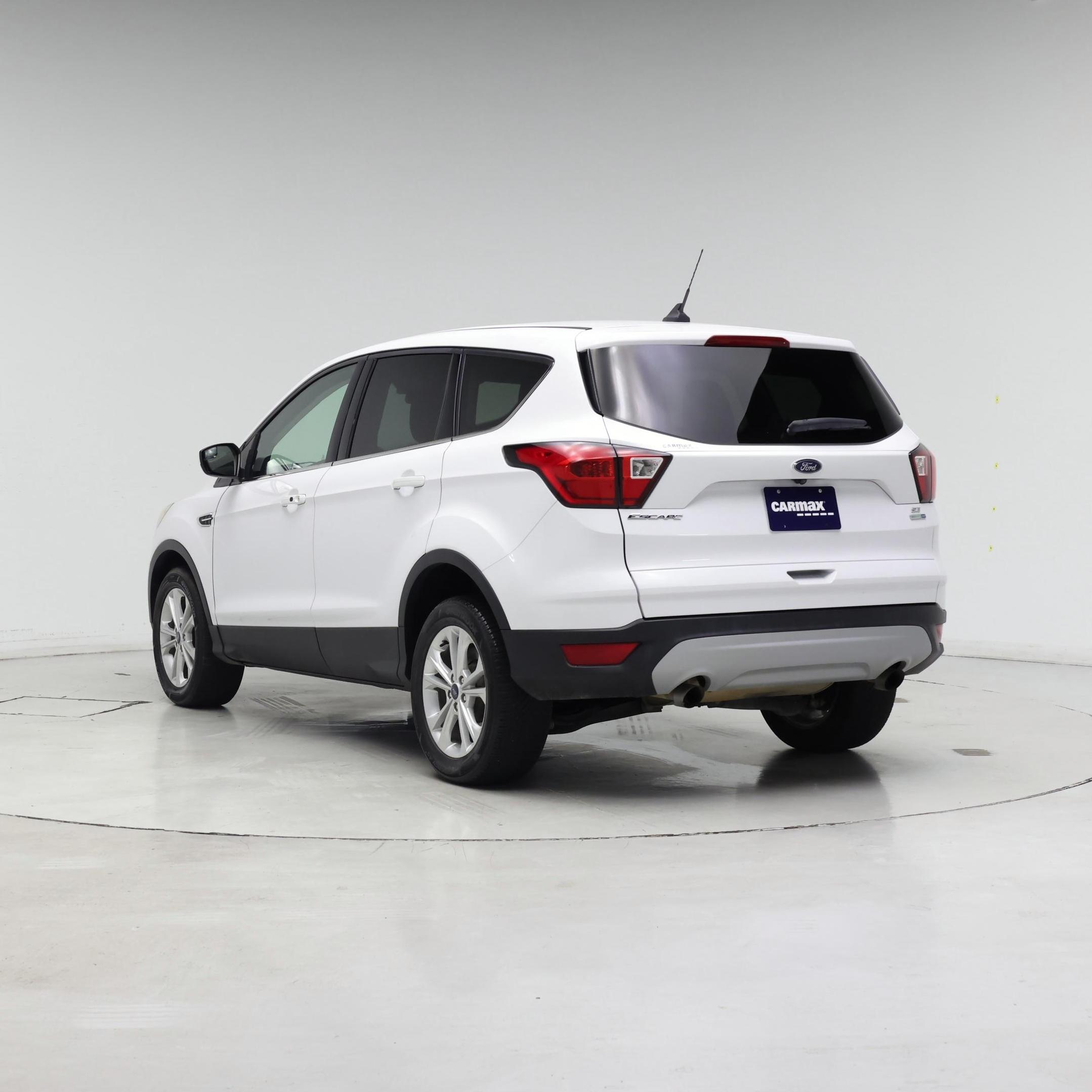 Thumbnail: 2019 Ford Escape - 2