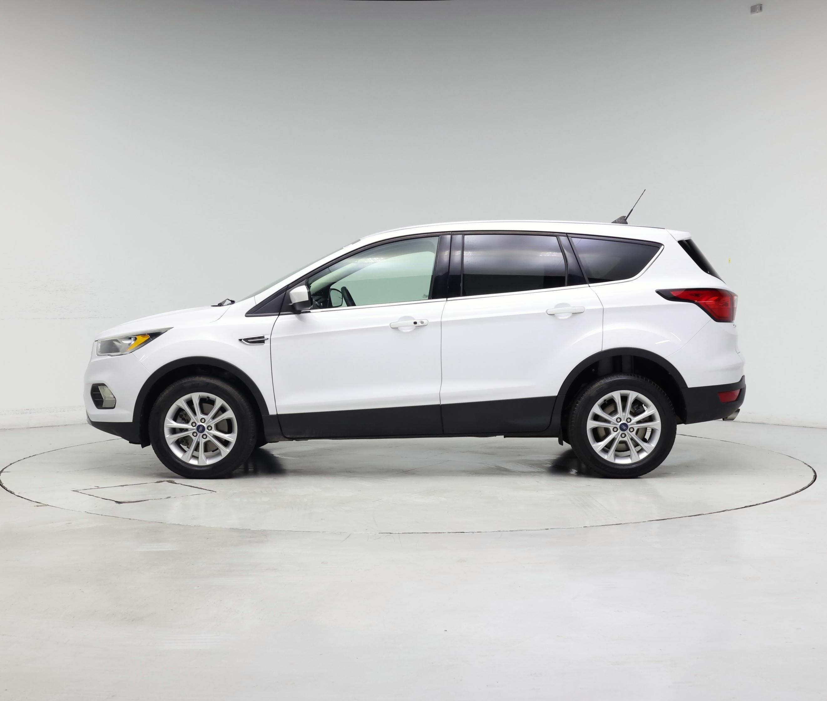 Thumbnail: 2019 Ford Escape - 3