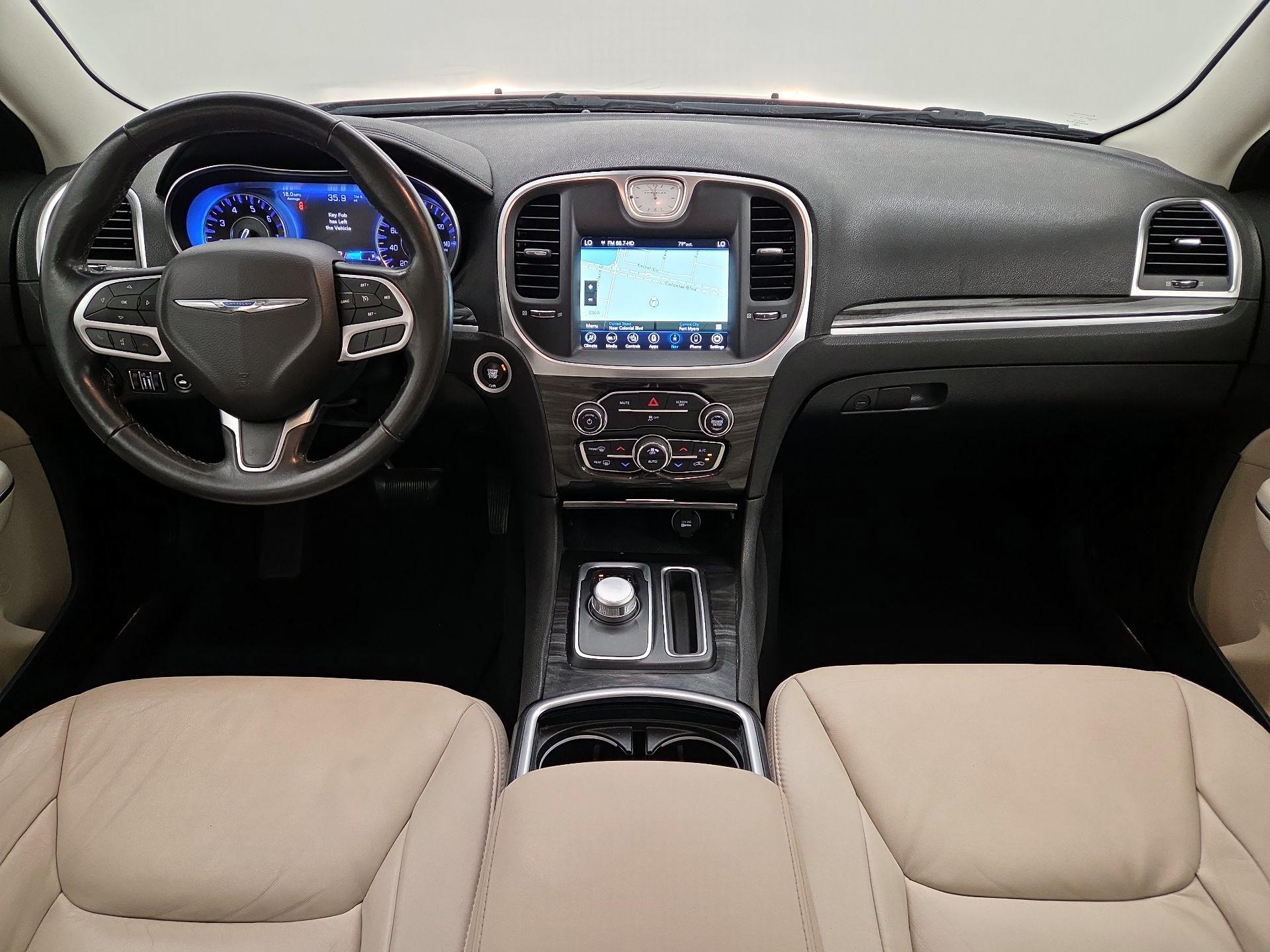 Thumbnail: 2018 Chrysler 300 - 9