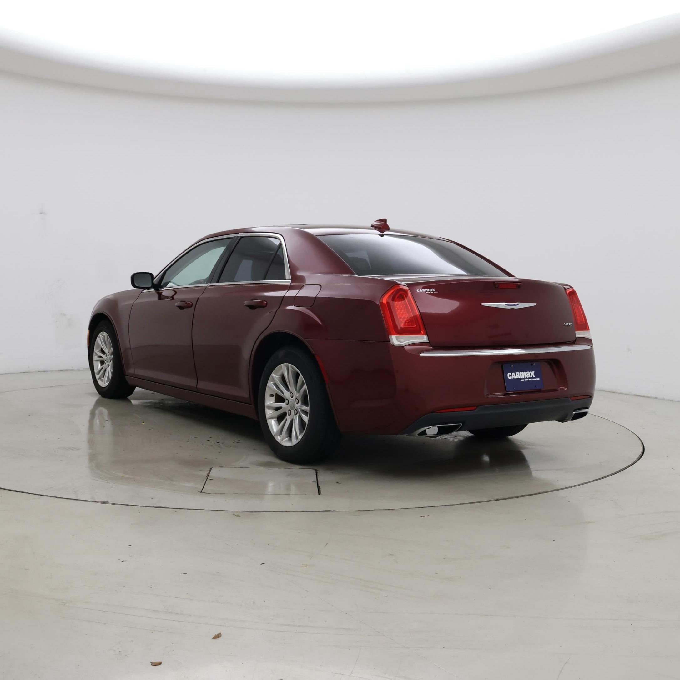 Thumbnail: 2018 Chrysler 300 - 2