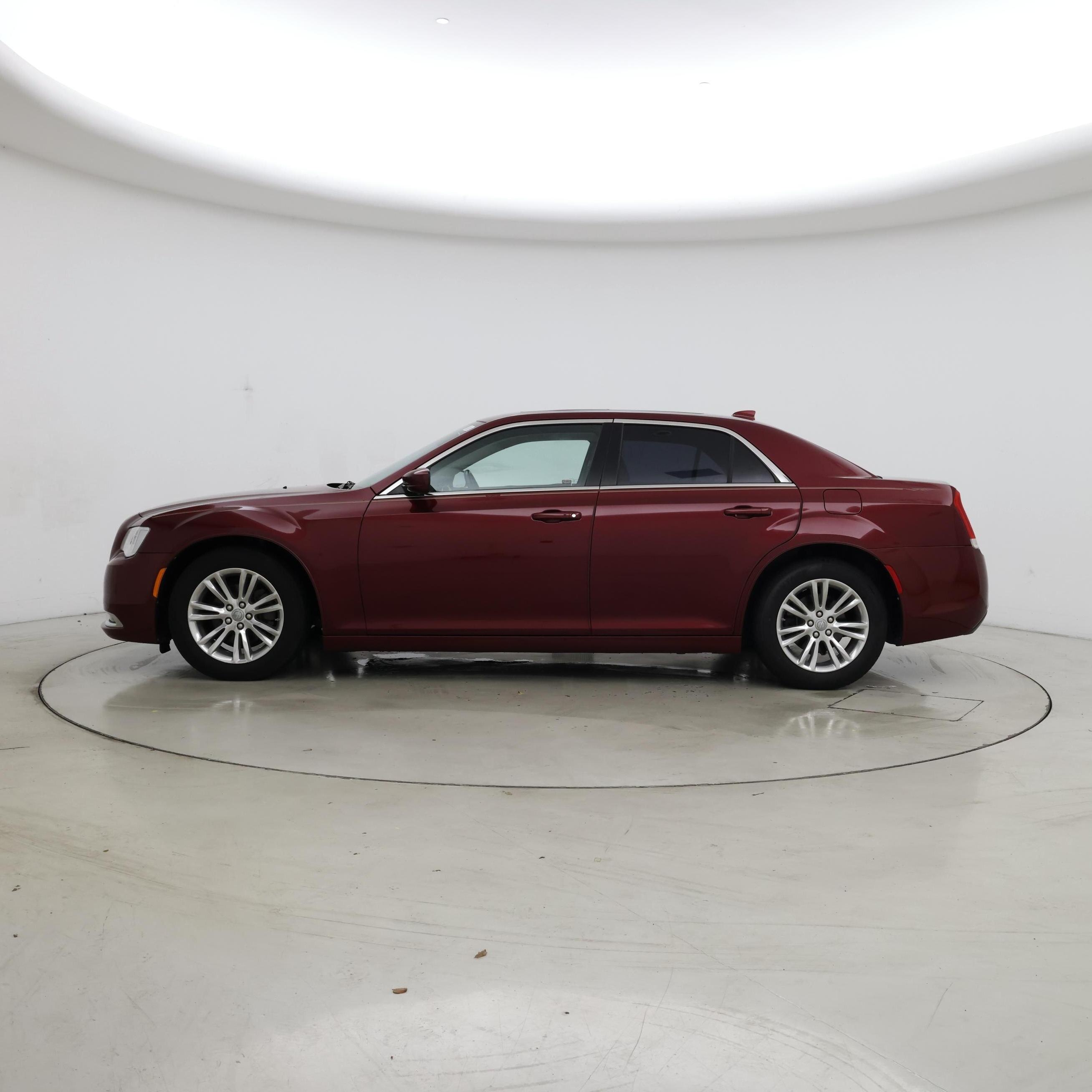 Thumbnail: 2018 Chrysler 300 - 3