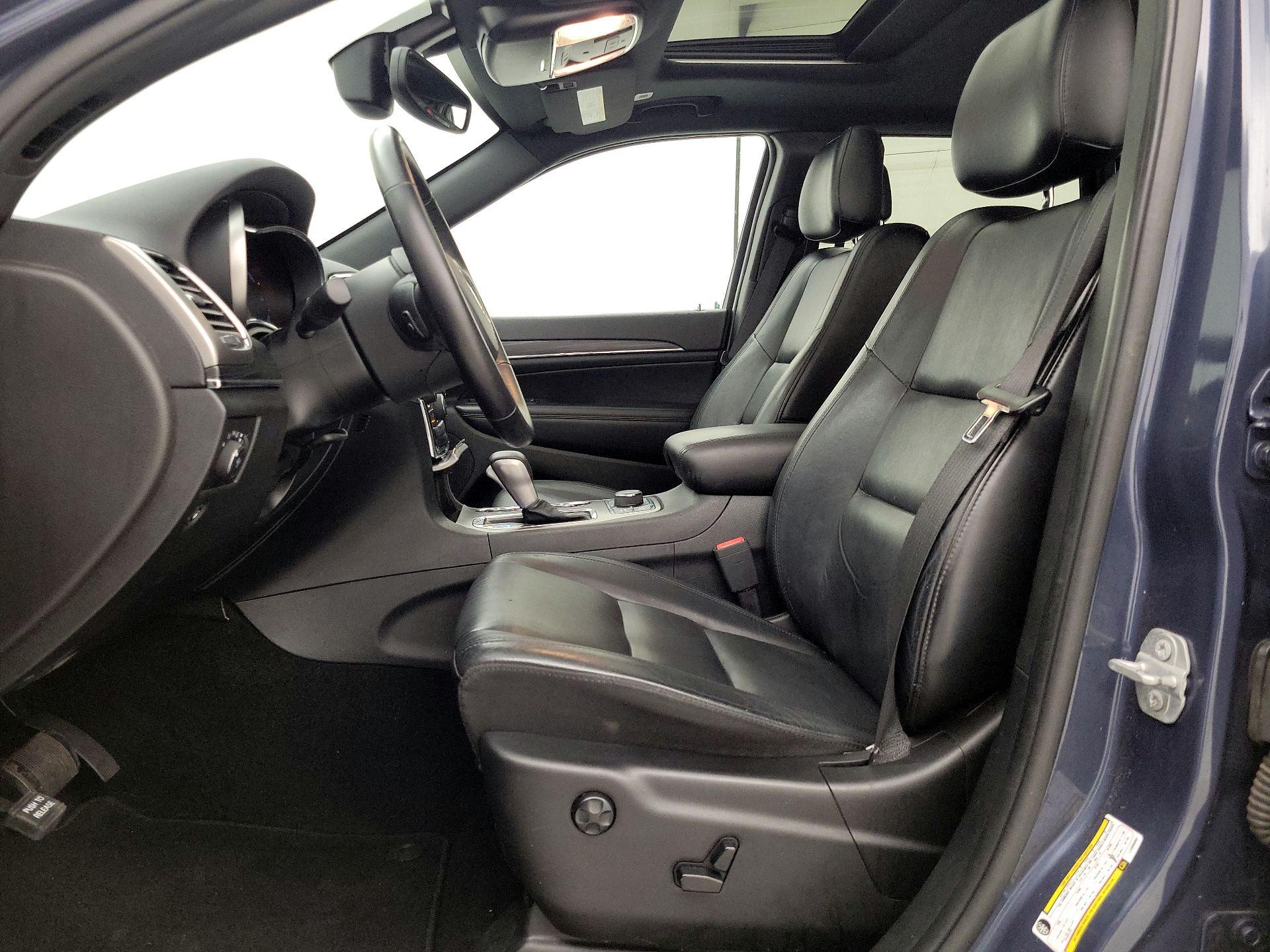 Thumbnail: 2020 Jeep Grand Cherokee - 11