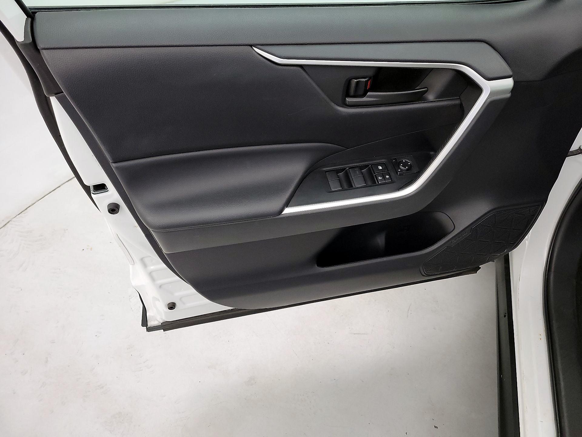 Thumbnail: 2023 Toyota RAV4 - 12