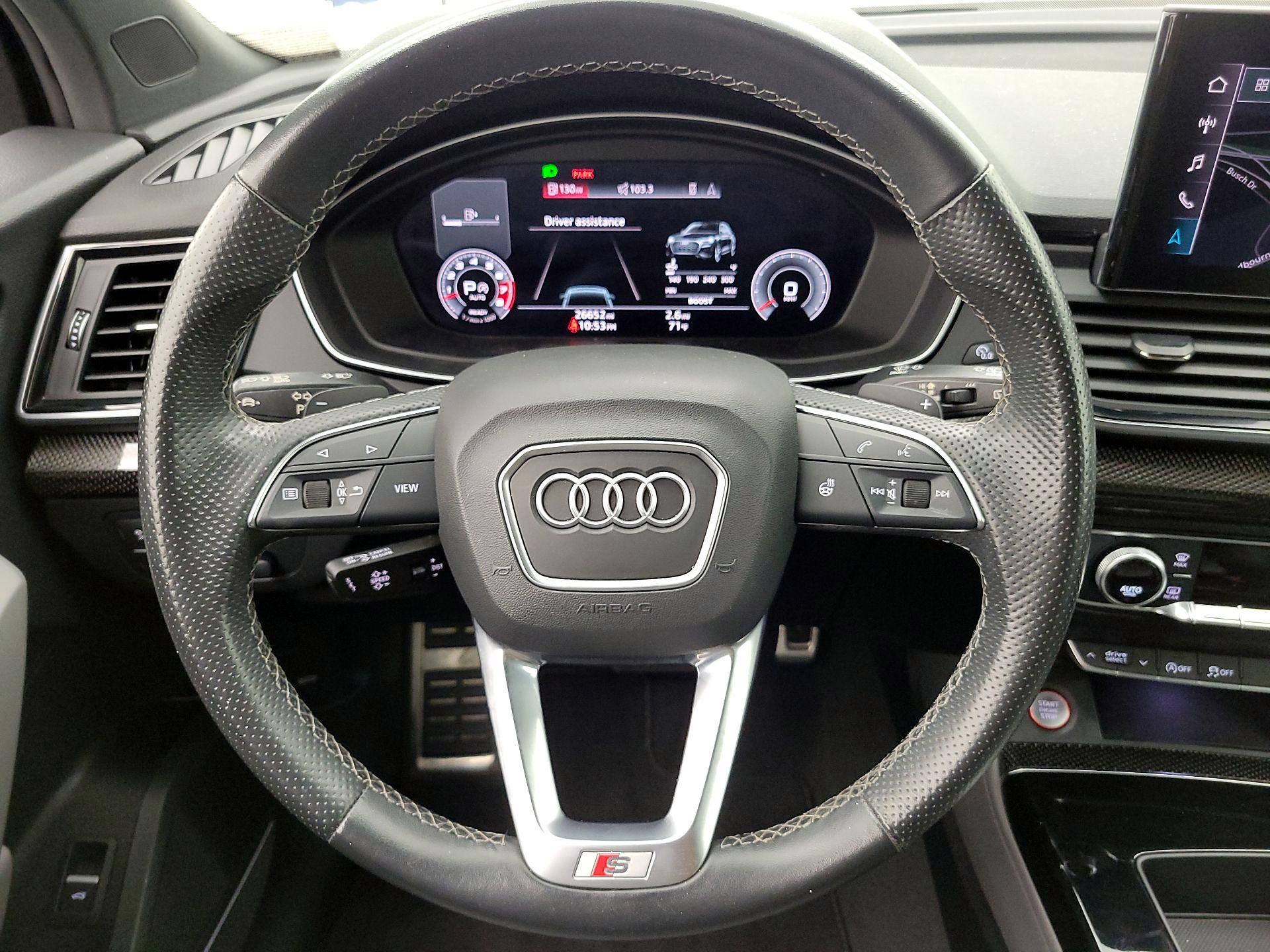 Thumbnail: 2022 Audi SQ5 - 10