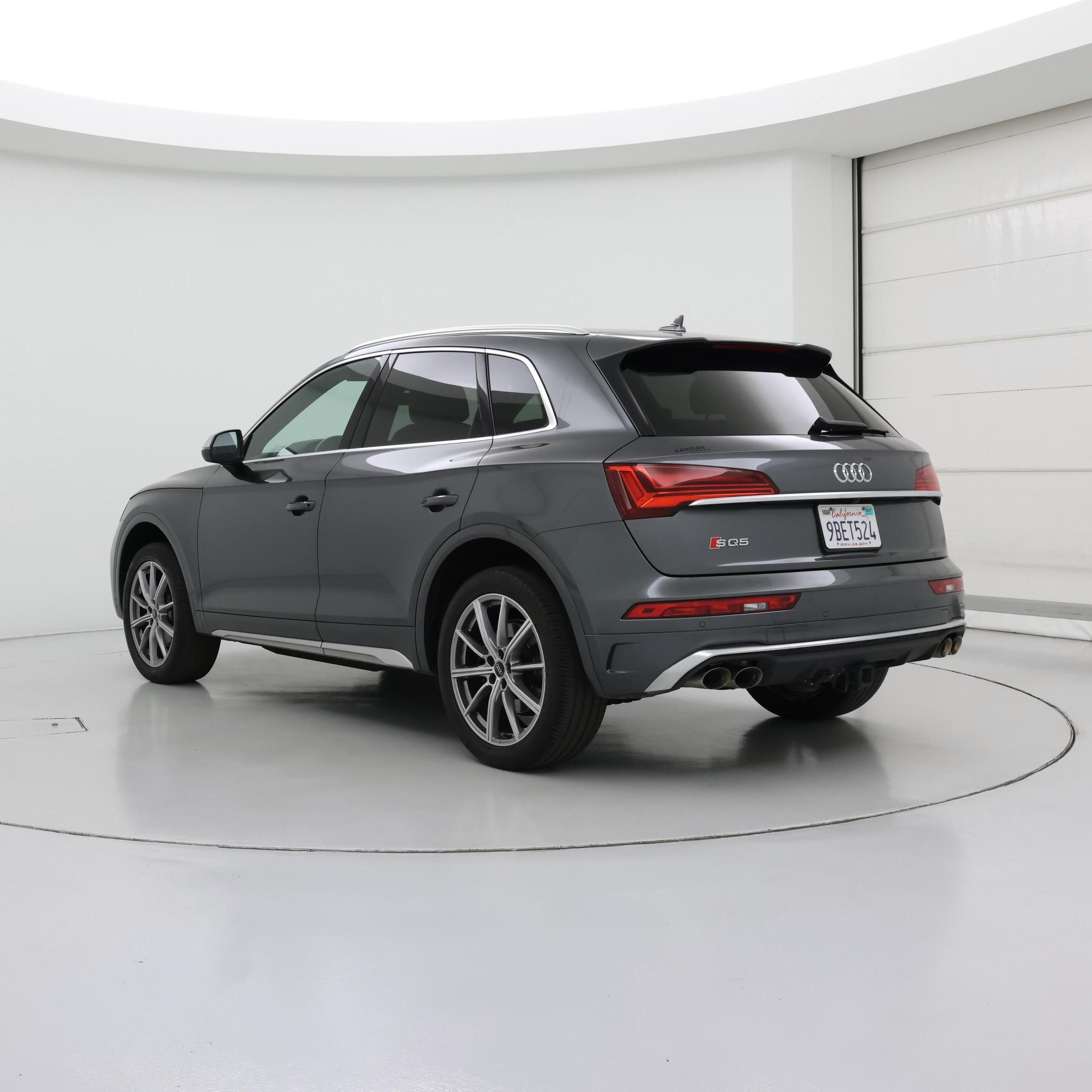 Thumbnail: 2022 Audi SQ5 - 2