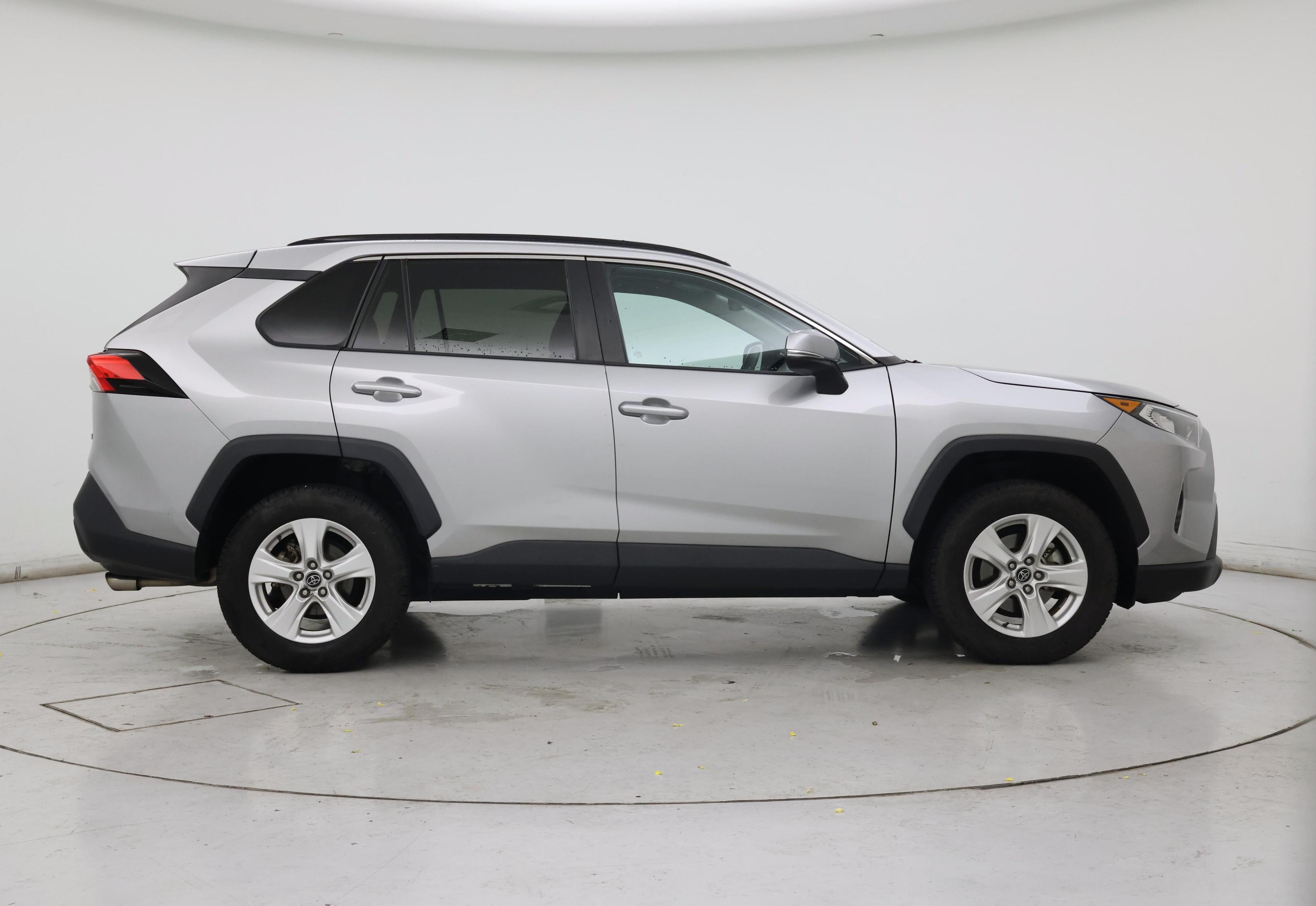 Thumbnail: 2020 Toyota RAV4 - 7