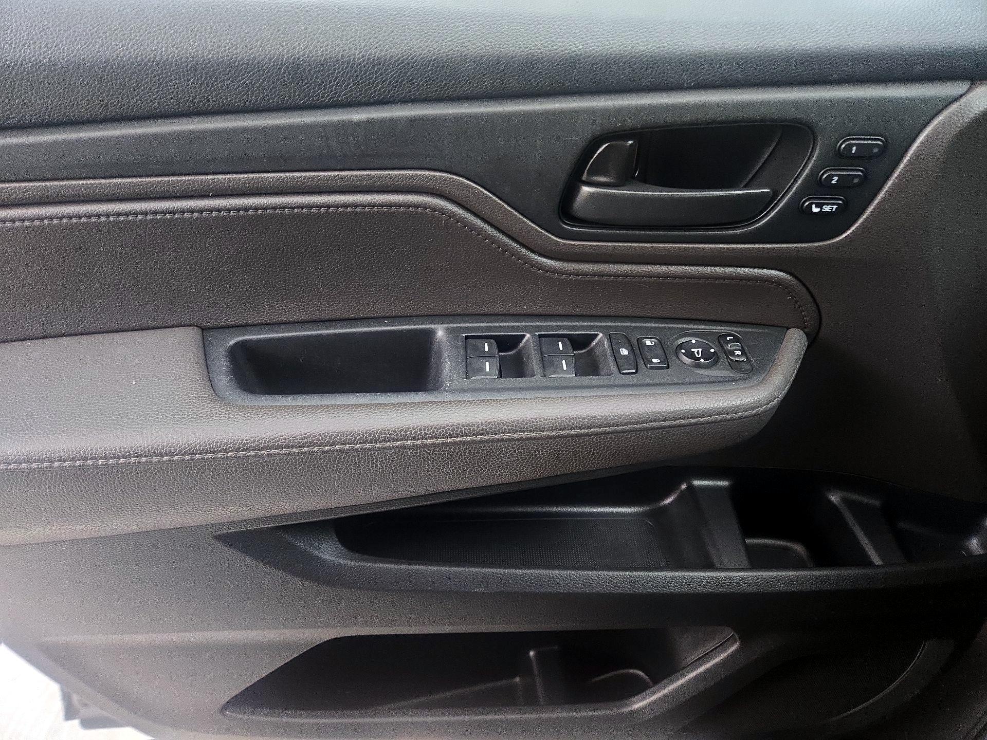 Thumbnail: 2019 Honda Odyssey - 12
