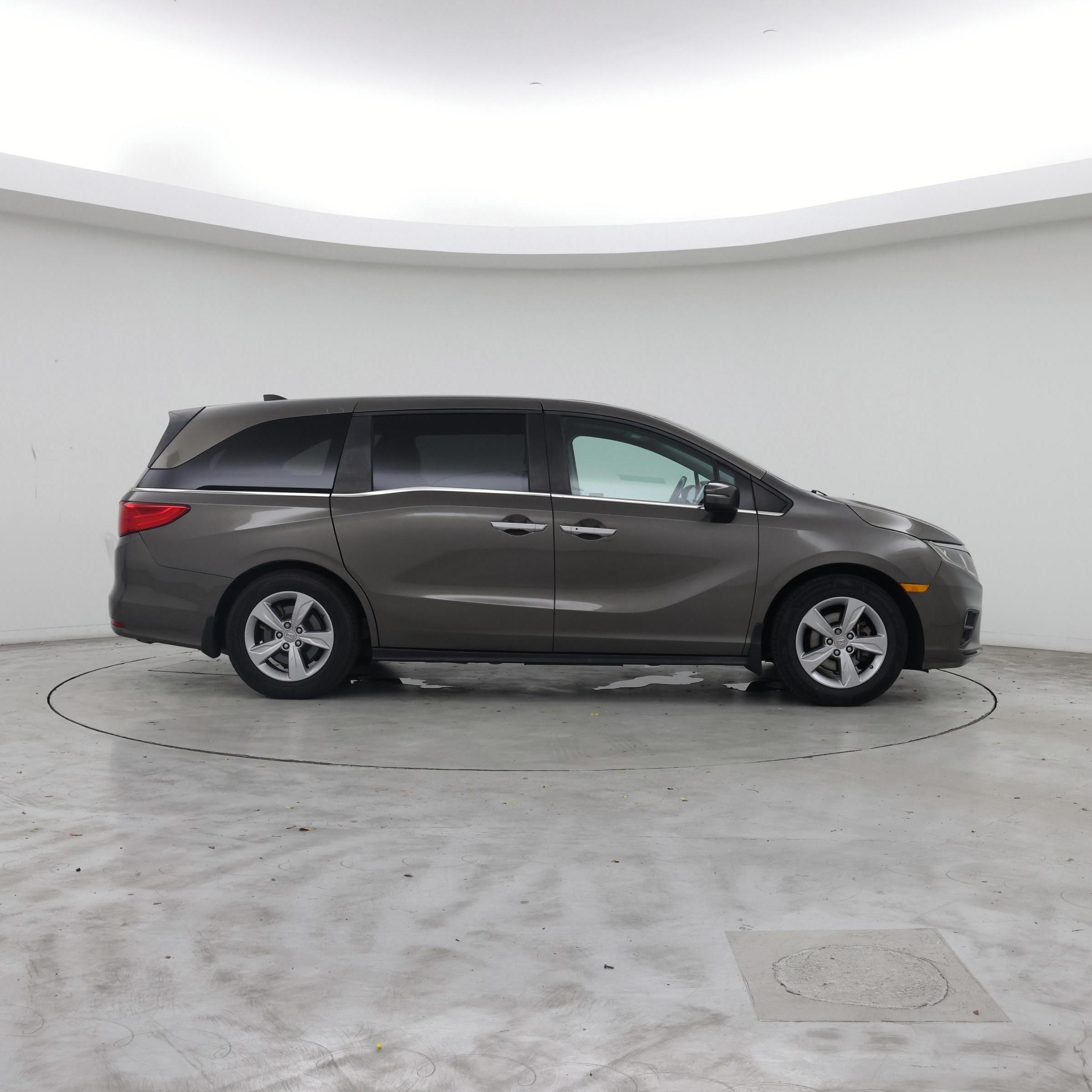 Thumbnail: 2019 Honda Odyssey - 7