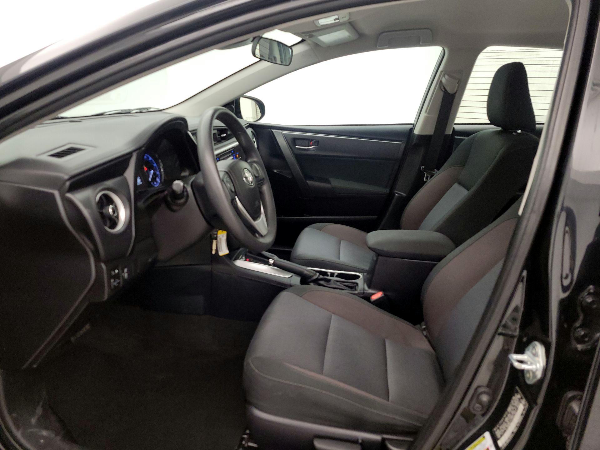 Thumbnail: 2018 Toyota Corolla - 11