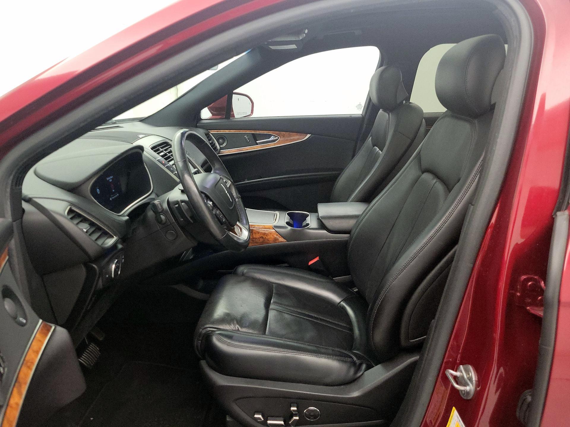 Thumbnail: 2019 Lincoln Nautilus - 11