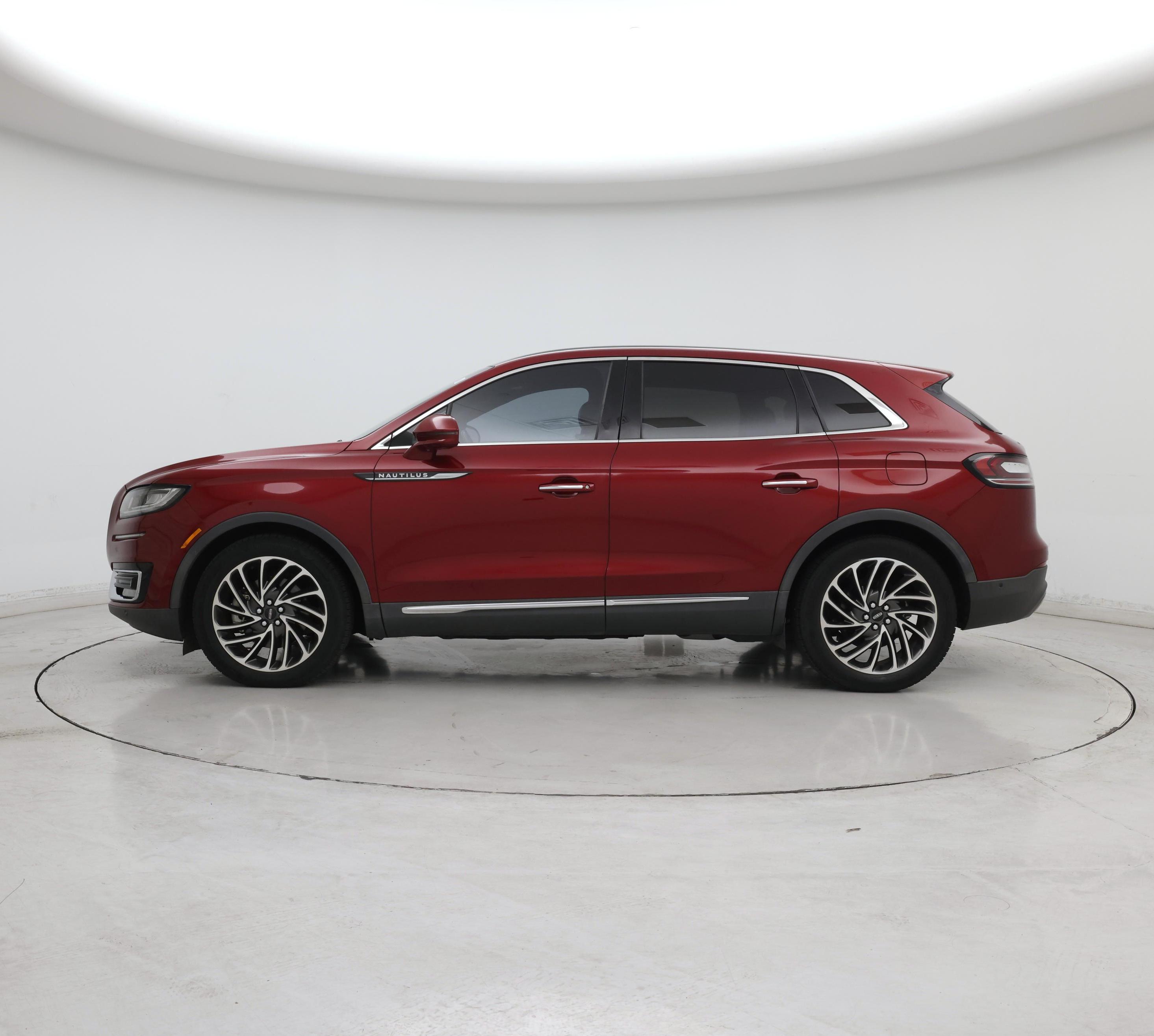 Thumbnail: 2019 Lincoln Nautilus - 3