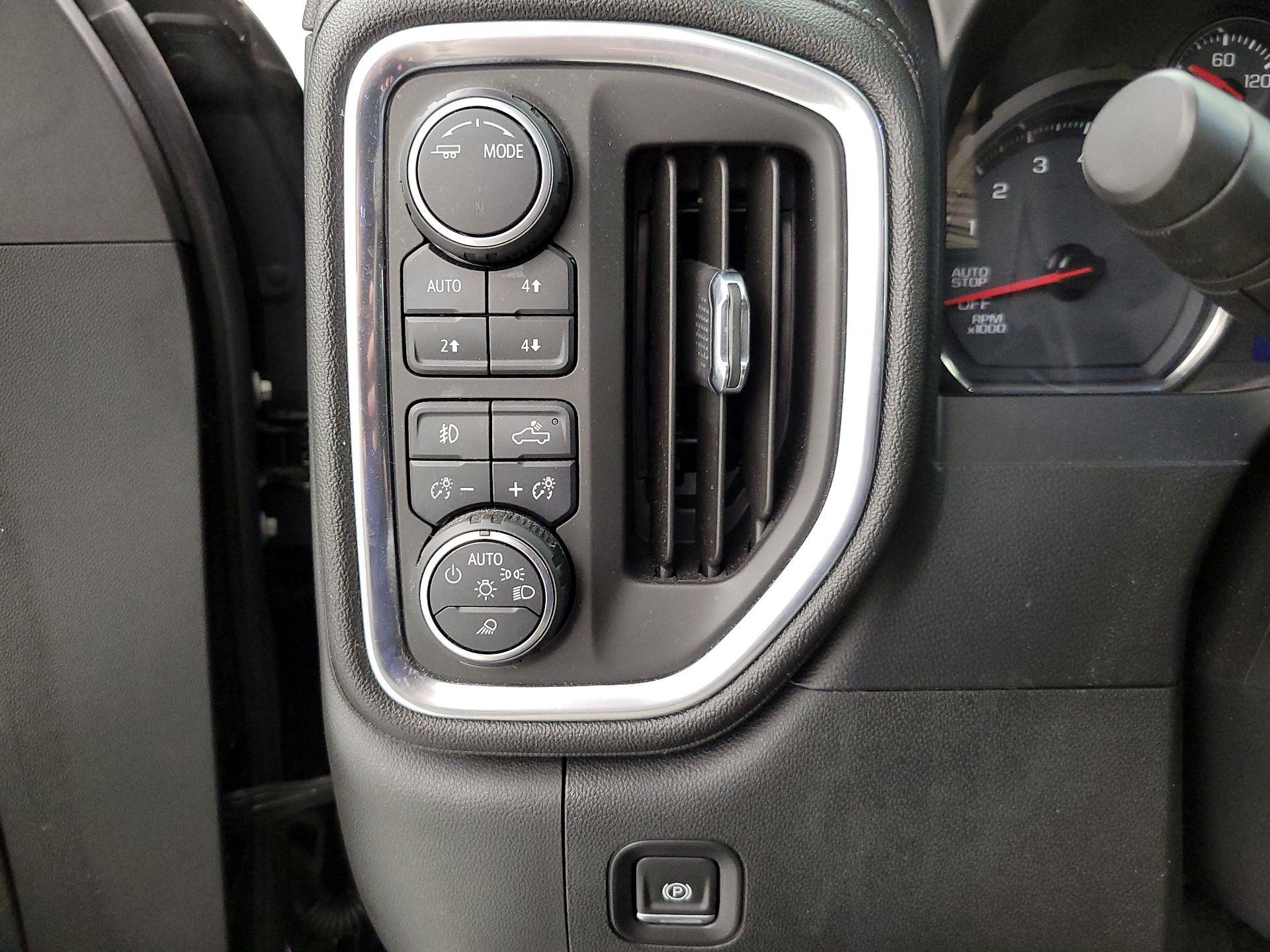 Thumbnail: 2020 Chevrolet Silverado 1500 - 13