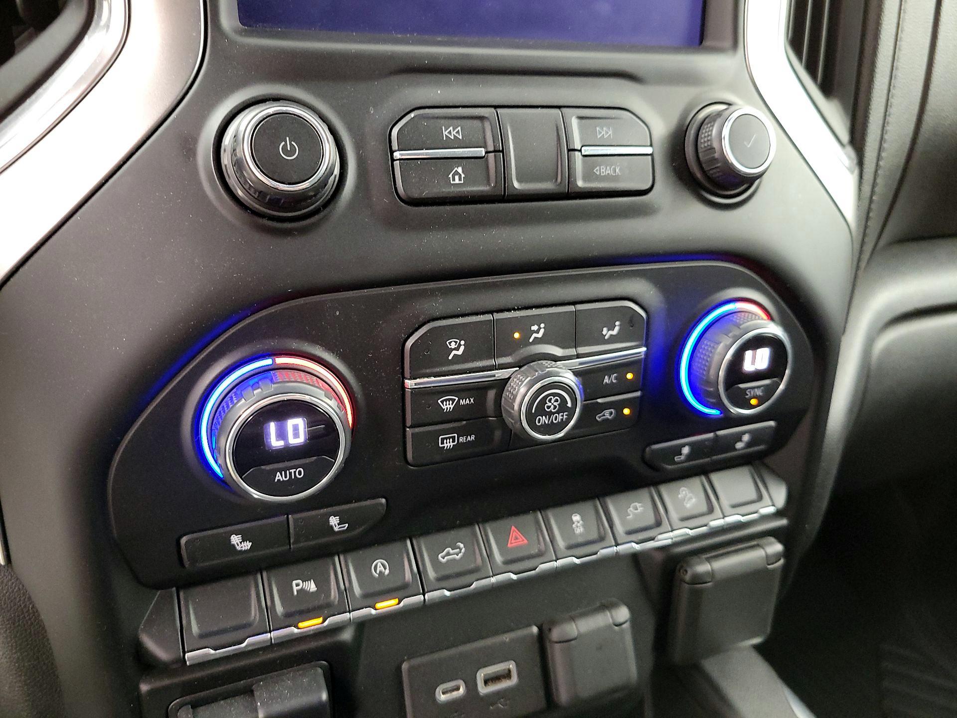 Thumbnail: 2020 Chevrolet Silverado 1500 - 17