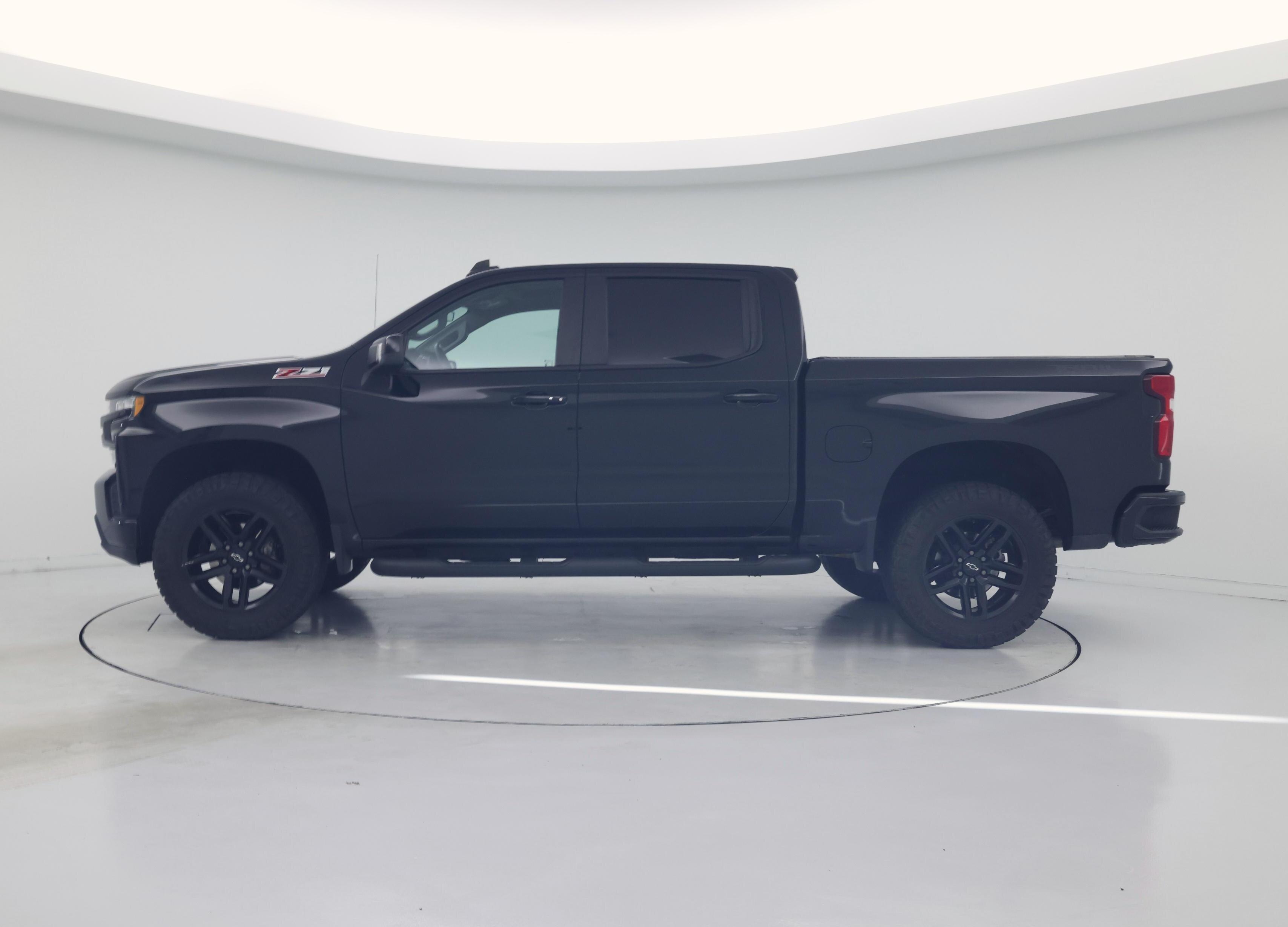 Thumbnail: 2020 Chevrolet Silverado 1500 - 3