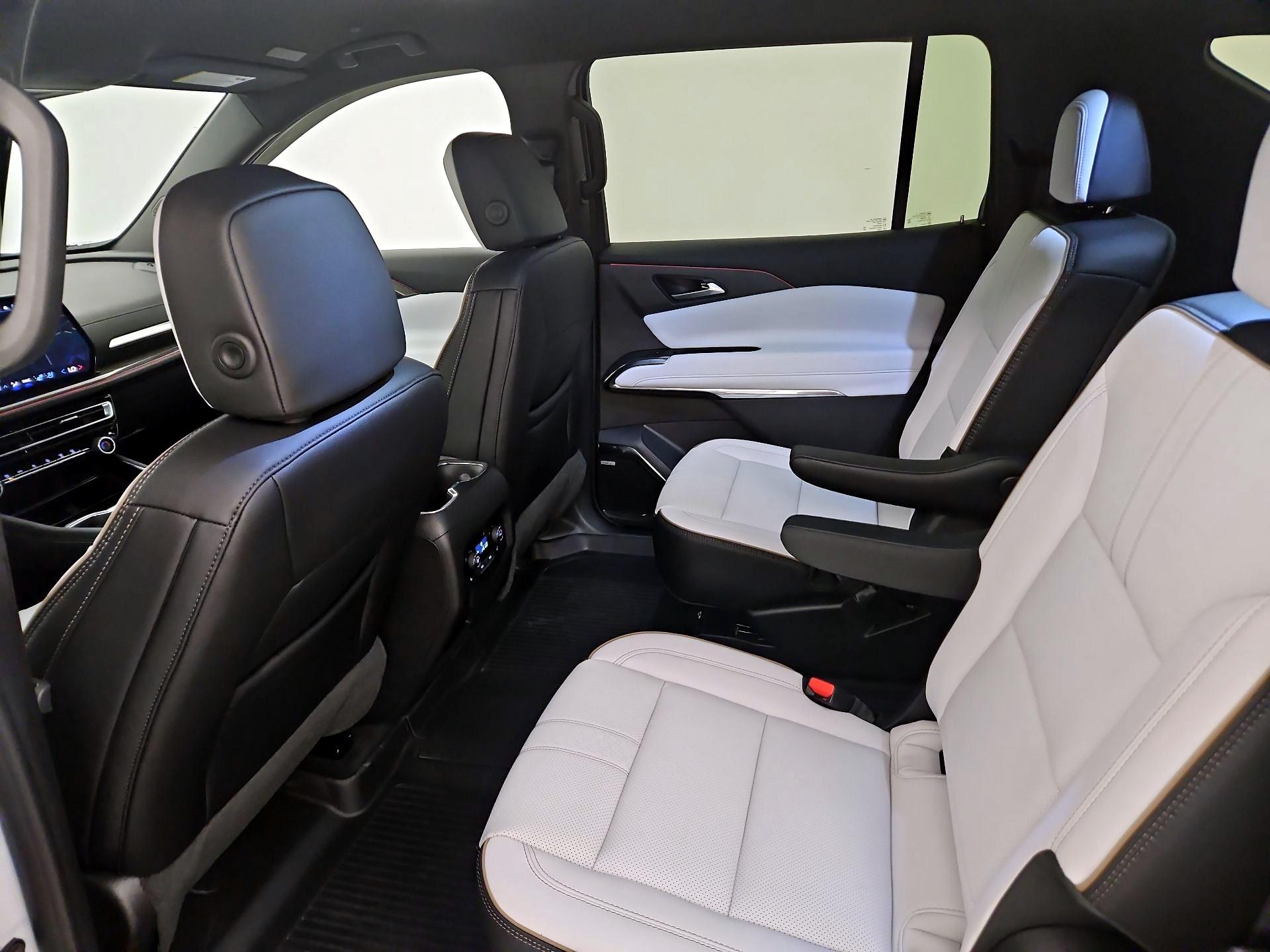 Thumbnail: 2026 Chevrolet Traverse - 20