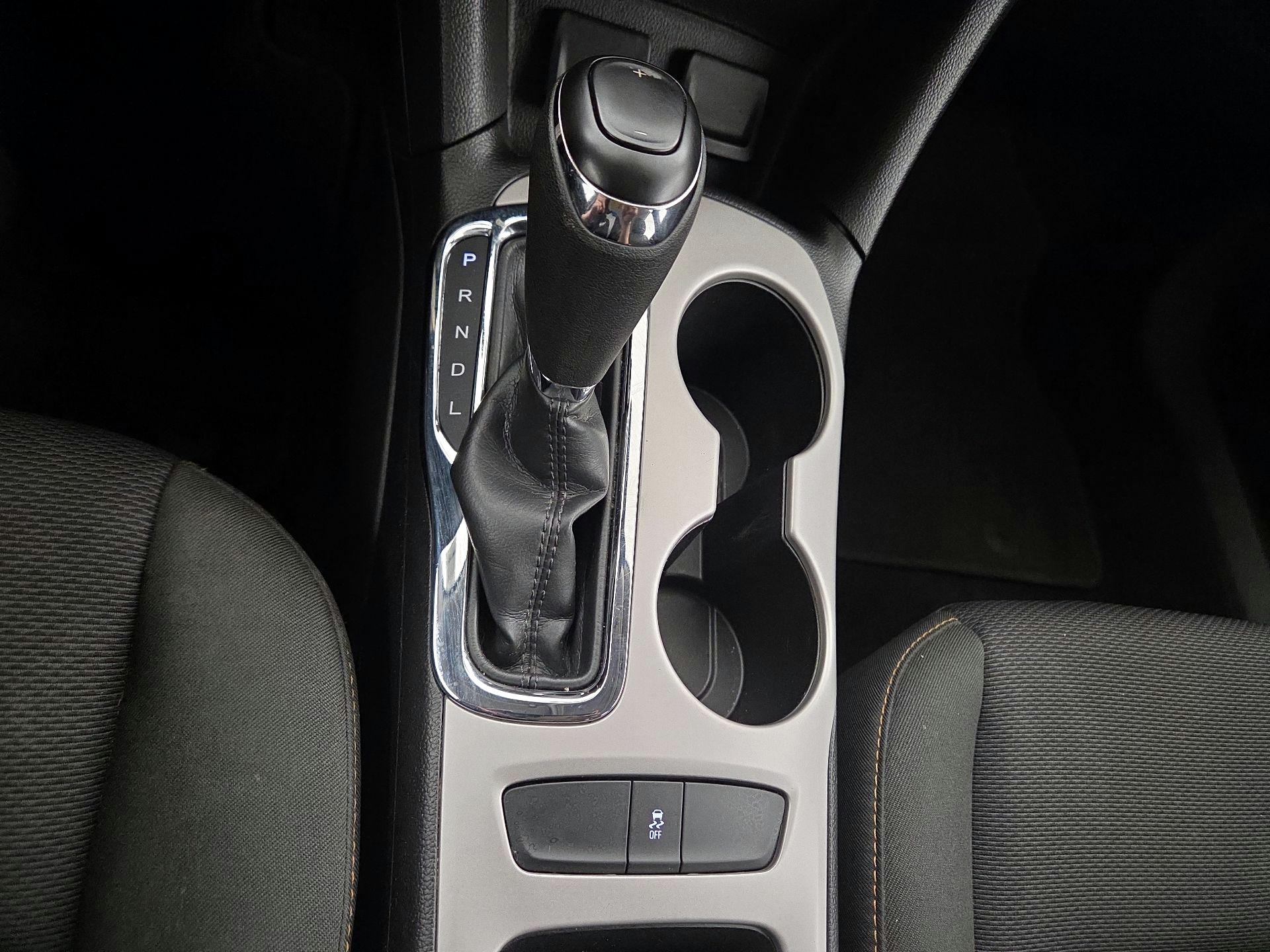 Thumbnail: 2016 Chevrolet Cruze - 17