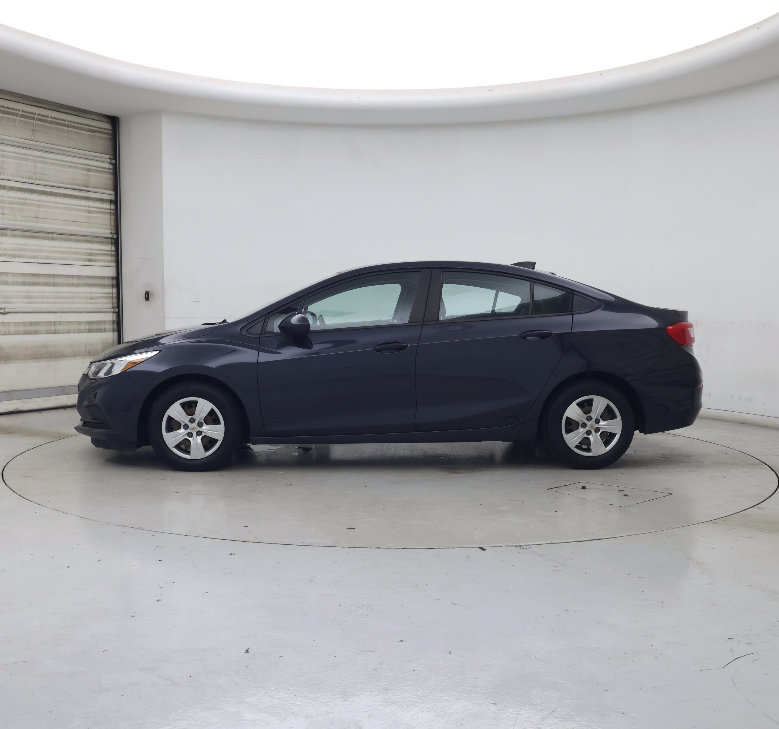 Thumbnail: 2016 Chevrolet Cruze - 3