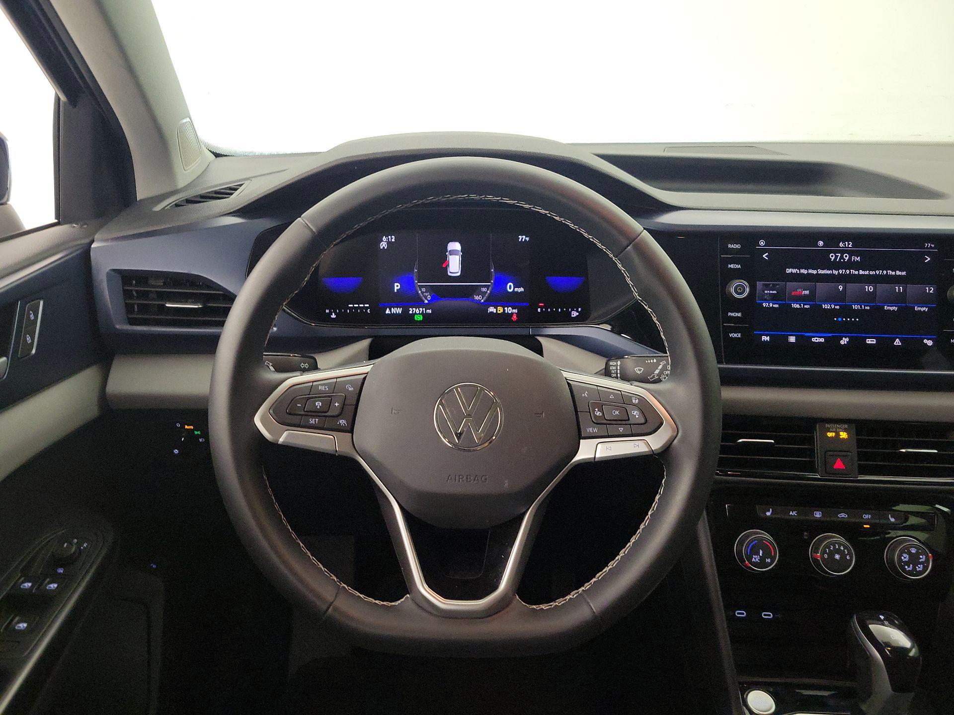Thumbnail: 2023 Volkswagen Taos - 10