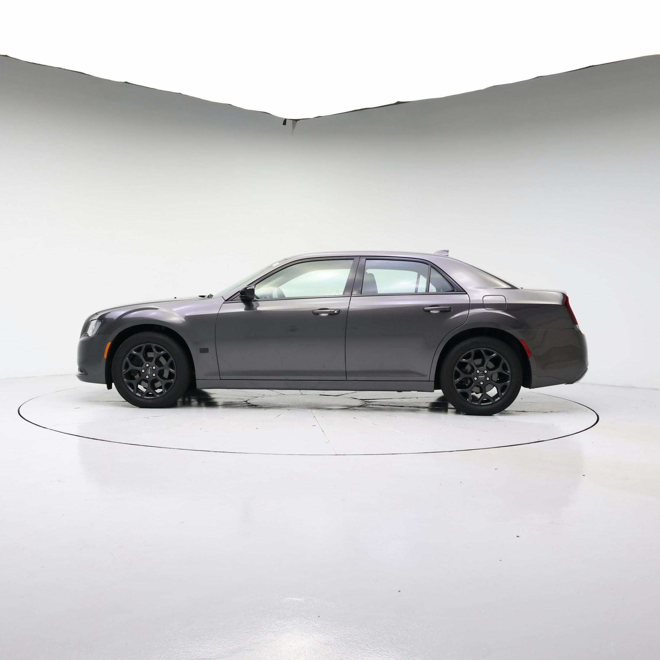 Thumbnail: 2020 Chrysler 300 - 3