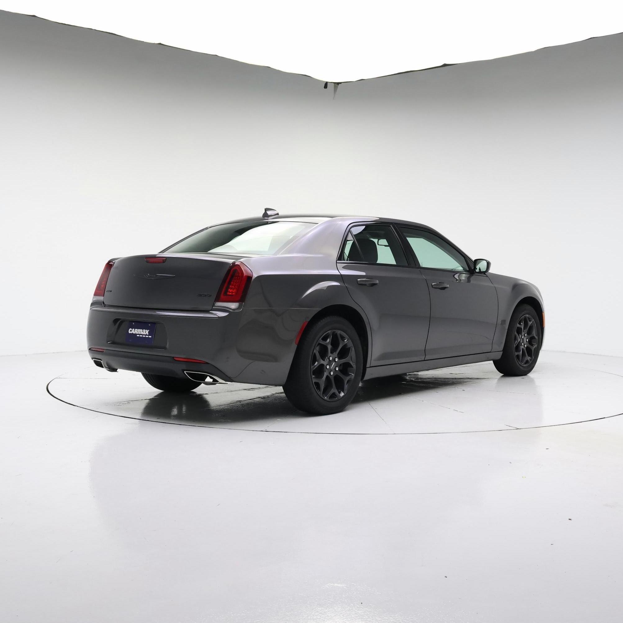 Thumbnail: 2020 Chrysler 300 - 8