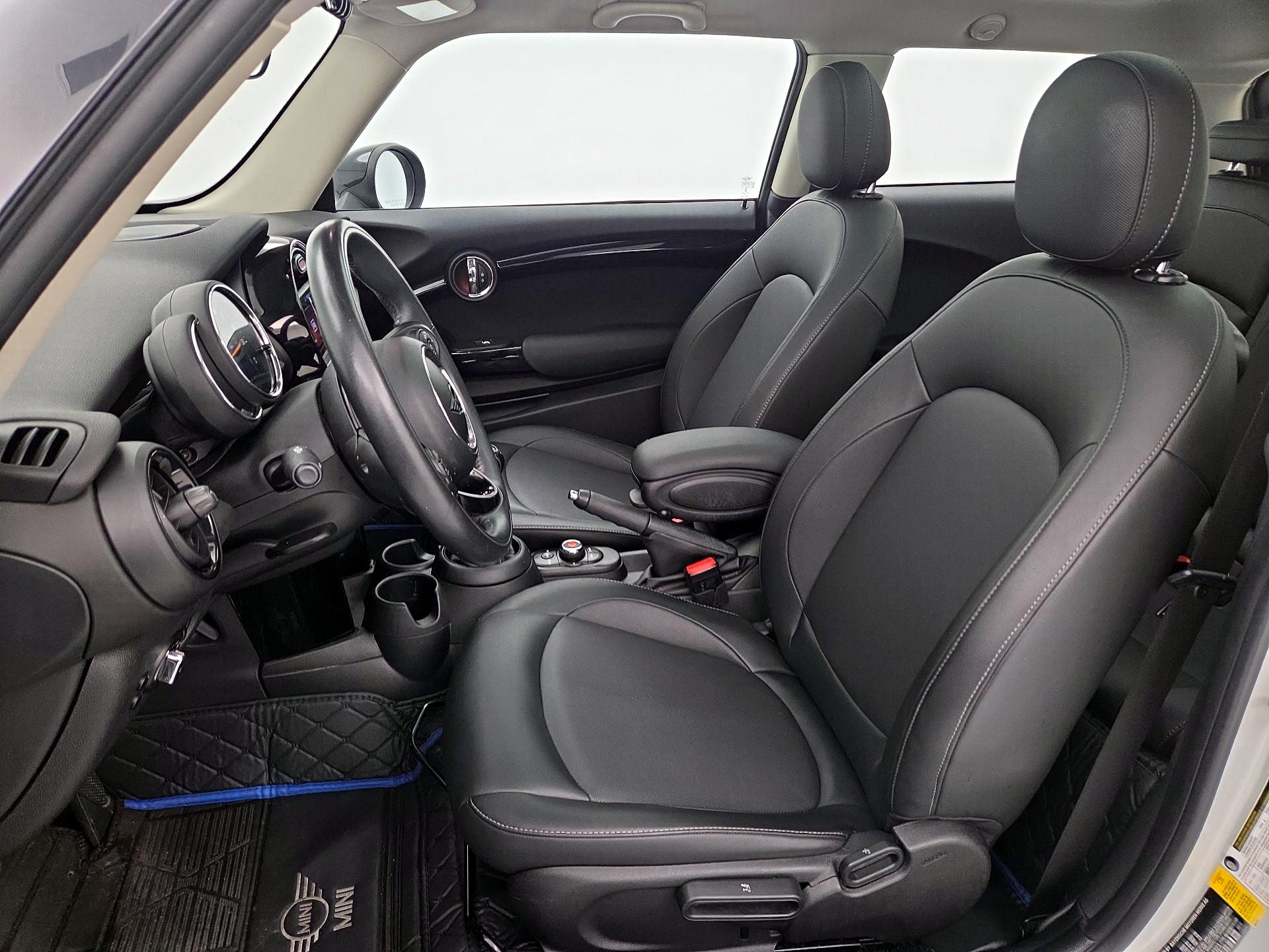 Thumbnail: 2019 MINI Cooper Hardtop - 11