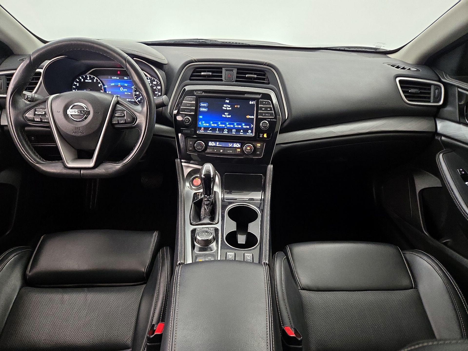 Thumbnail: 2017 Nissan Maxima - 9