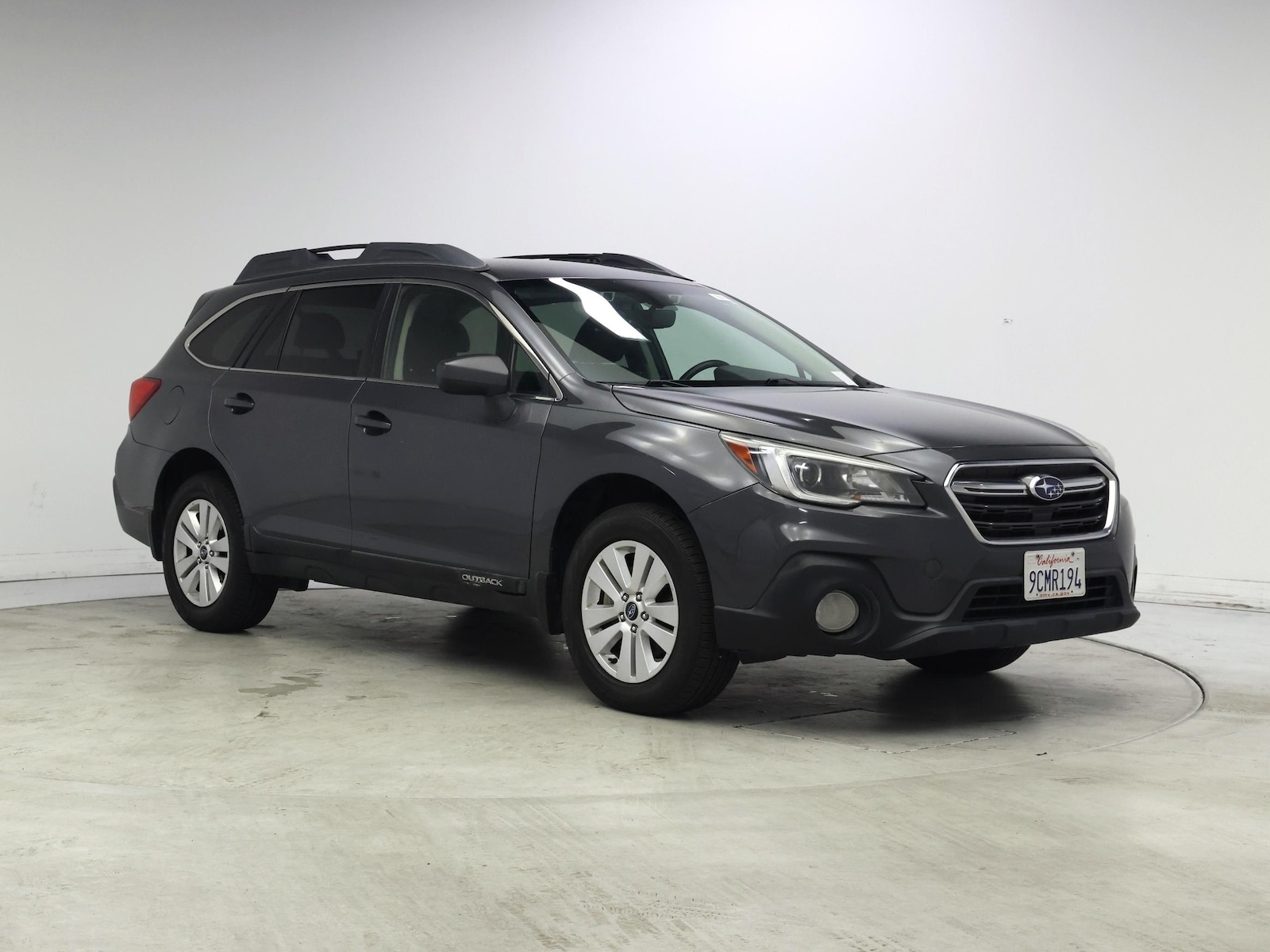 2019 Subaru Outback Premium - Photo 2