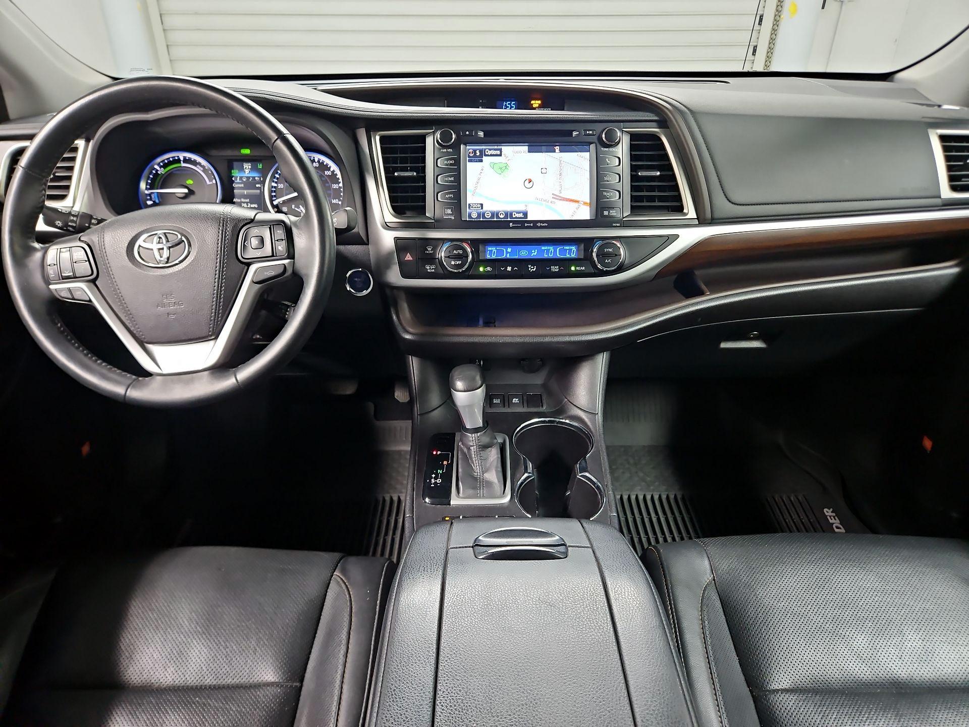 Thumbnail: 2016 Toyota Highlander - 9
