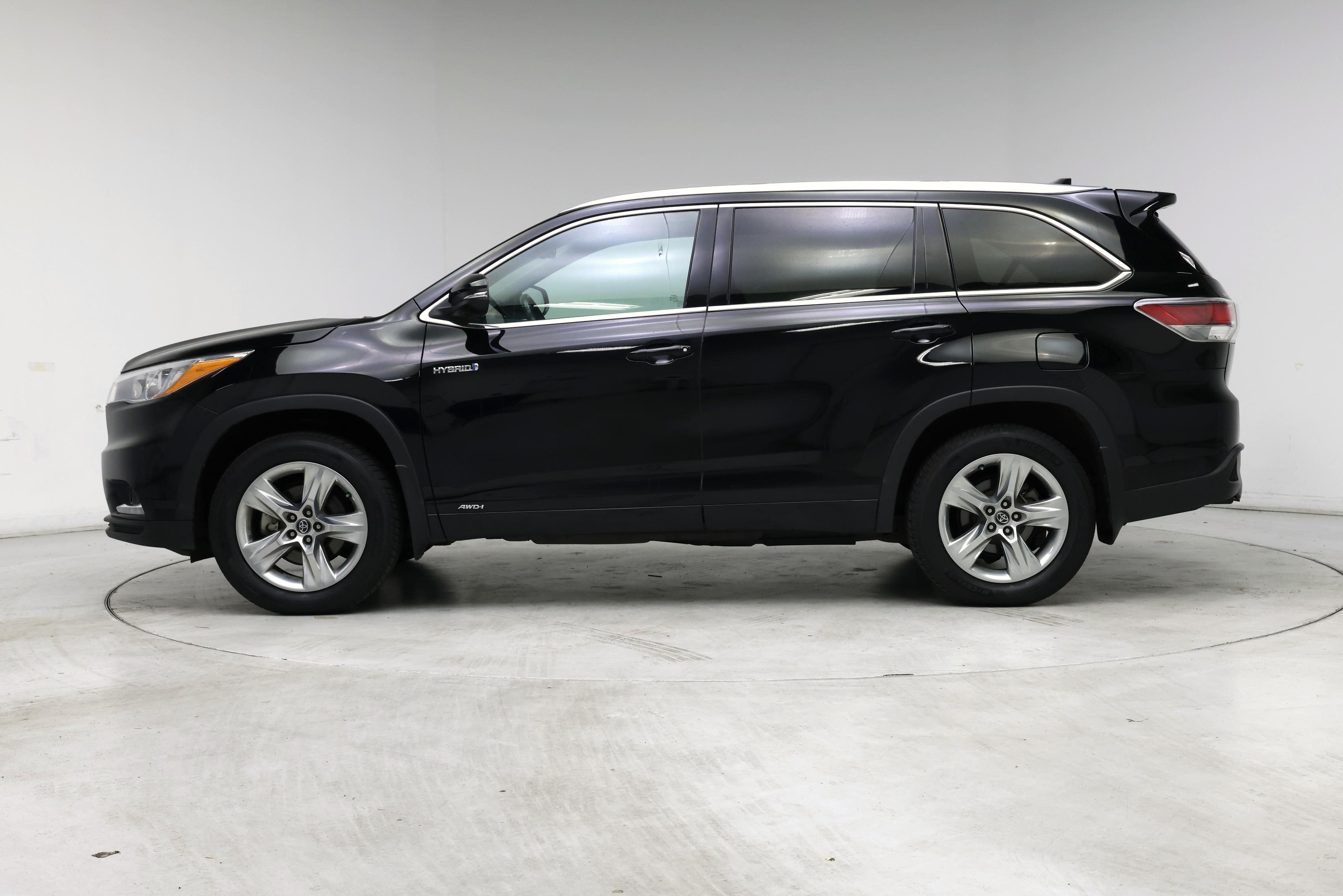 Thumbnail: 2016 Toyota Highlander - 3