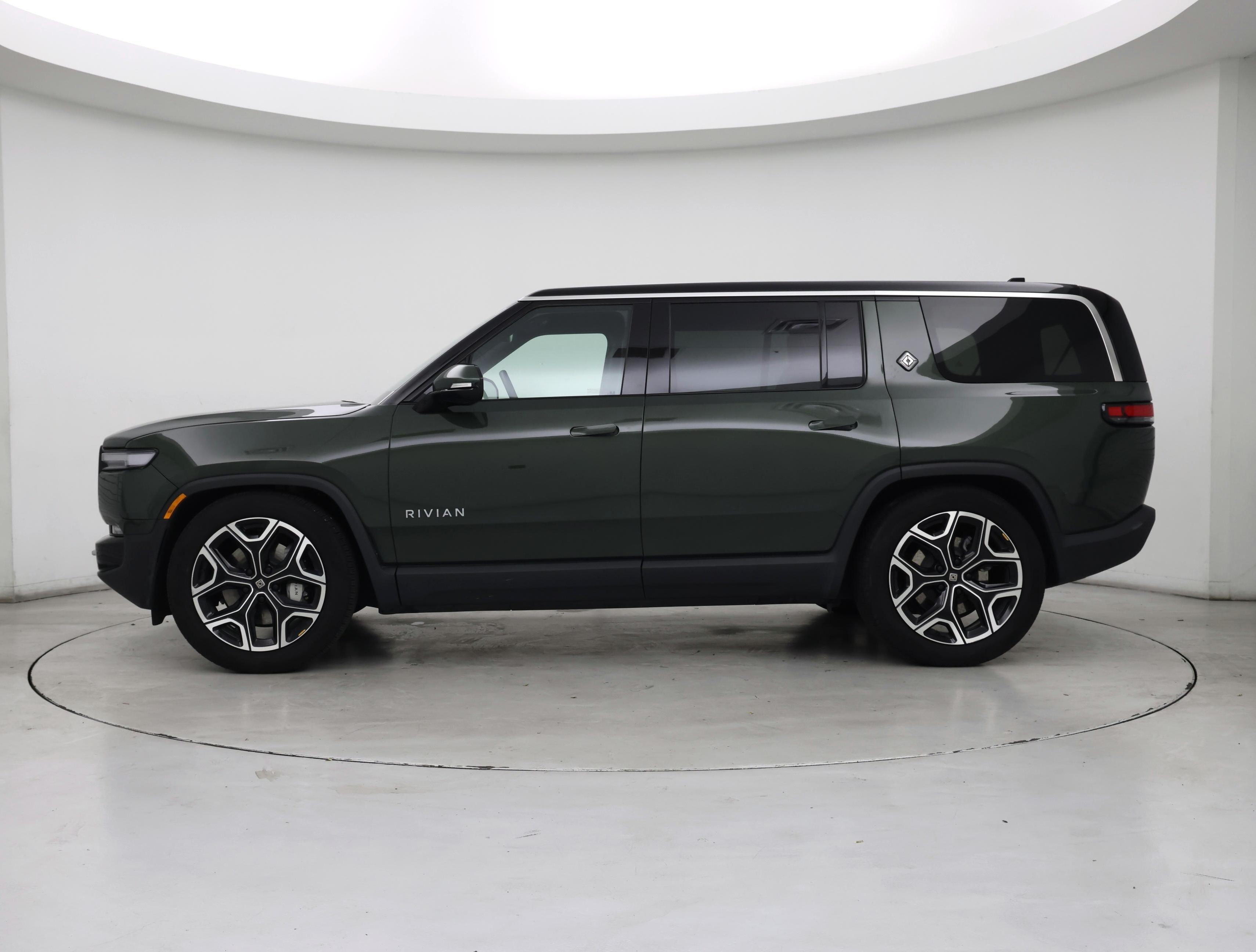 Thumbnail: 2025 Rivian R1S - 3