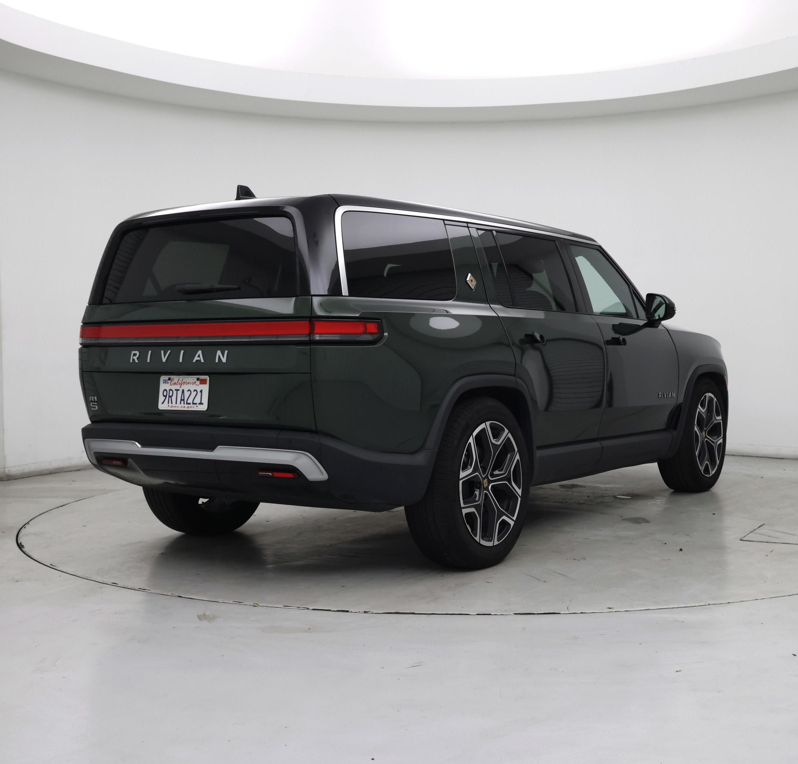 Thumbnail: 2025 Rivian R1S - 8