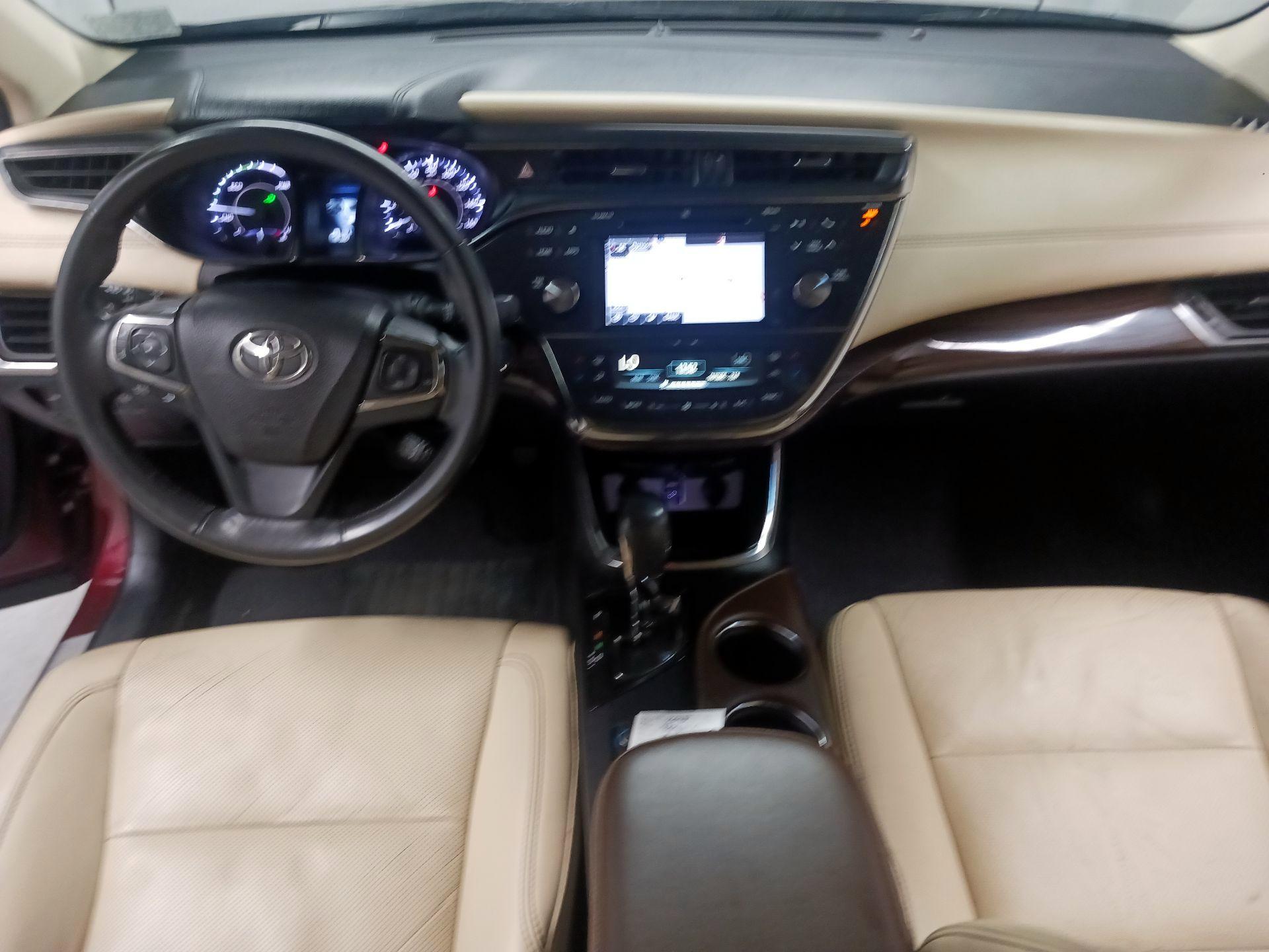 Thumbnail: 2015 Toyota Avalon - 9