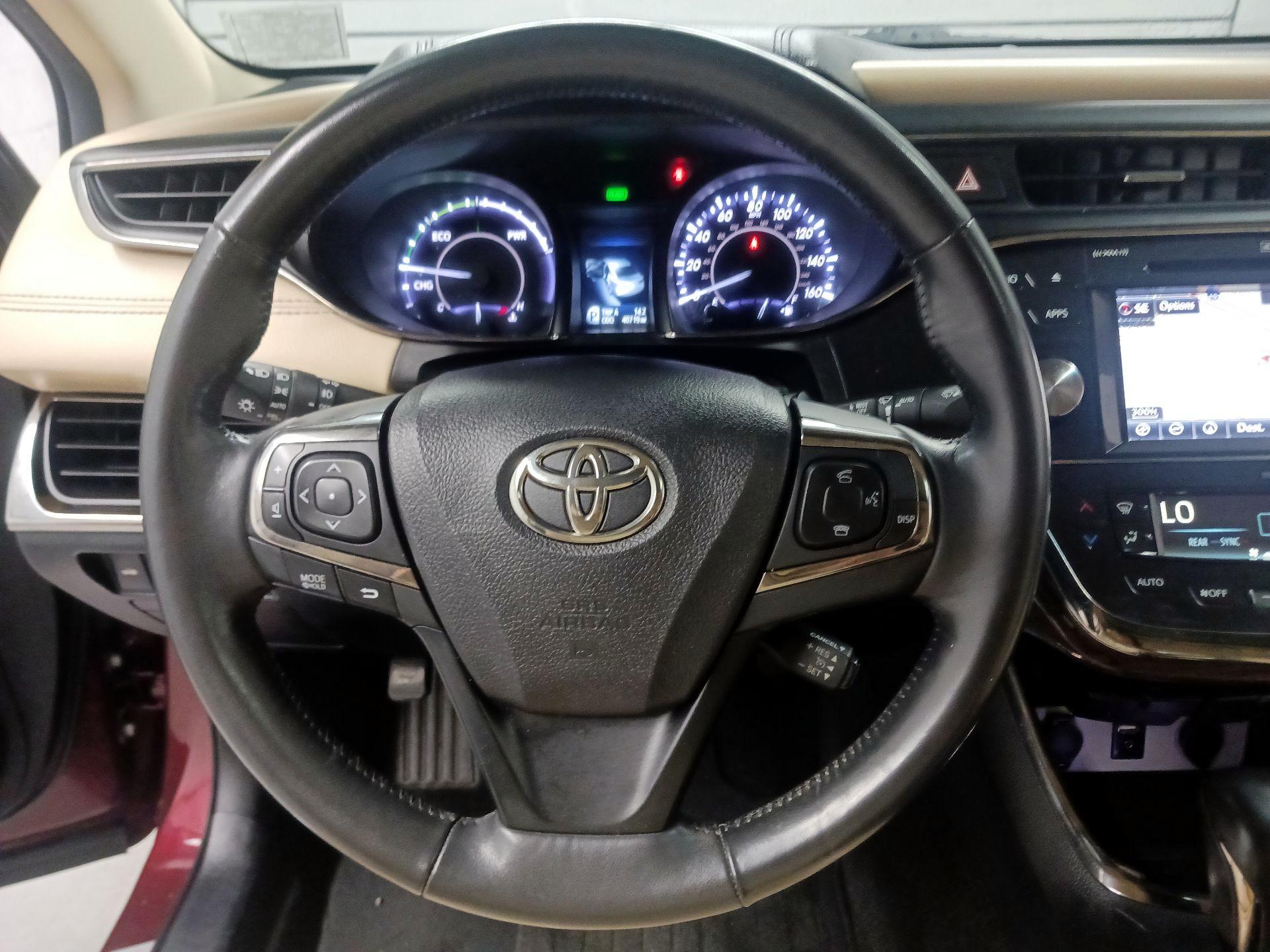 Thumbnail: 2015 Toyota Avalon - 10