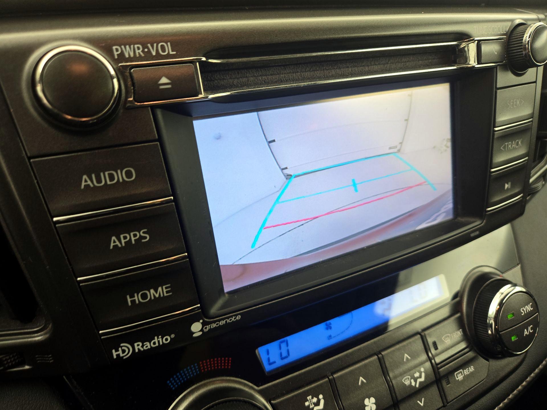 Thumbnail: 2015 Toyota RAV4 - 14