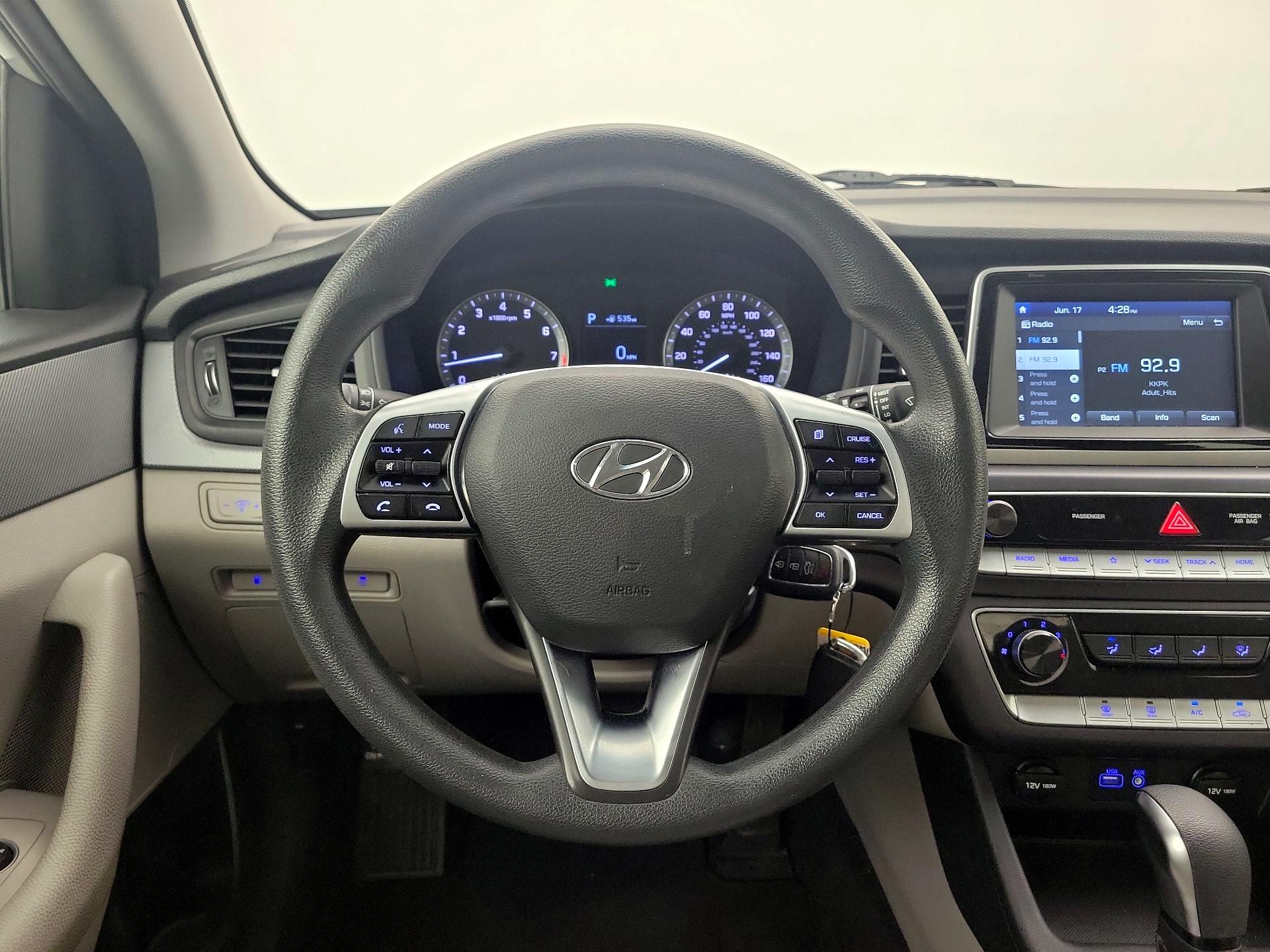 Thumbnail: 2019 Hyundai Sonata - 10